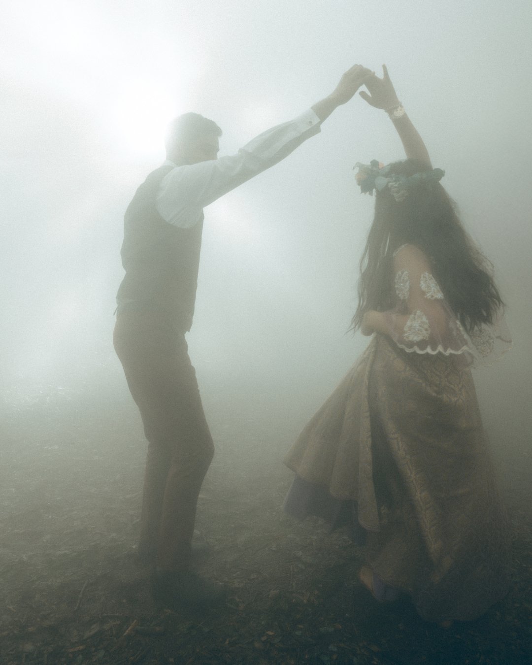 #ThrowbackThursday! ✨ I love diving back into past sessions, like this one, to re-edit and find new perspectives. My focus right now is all on embracing imperfections &ndash; capturing the genuine, raw emotions that tell the real story. Sometimes, it