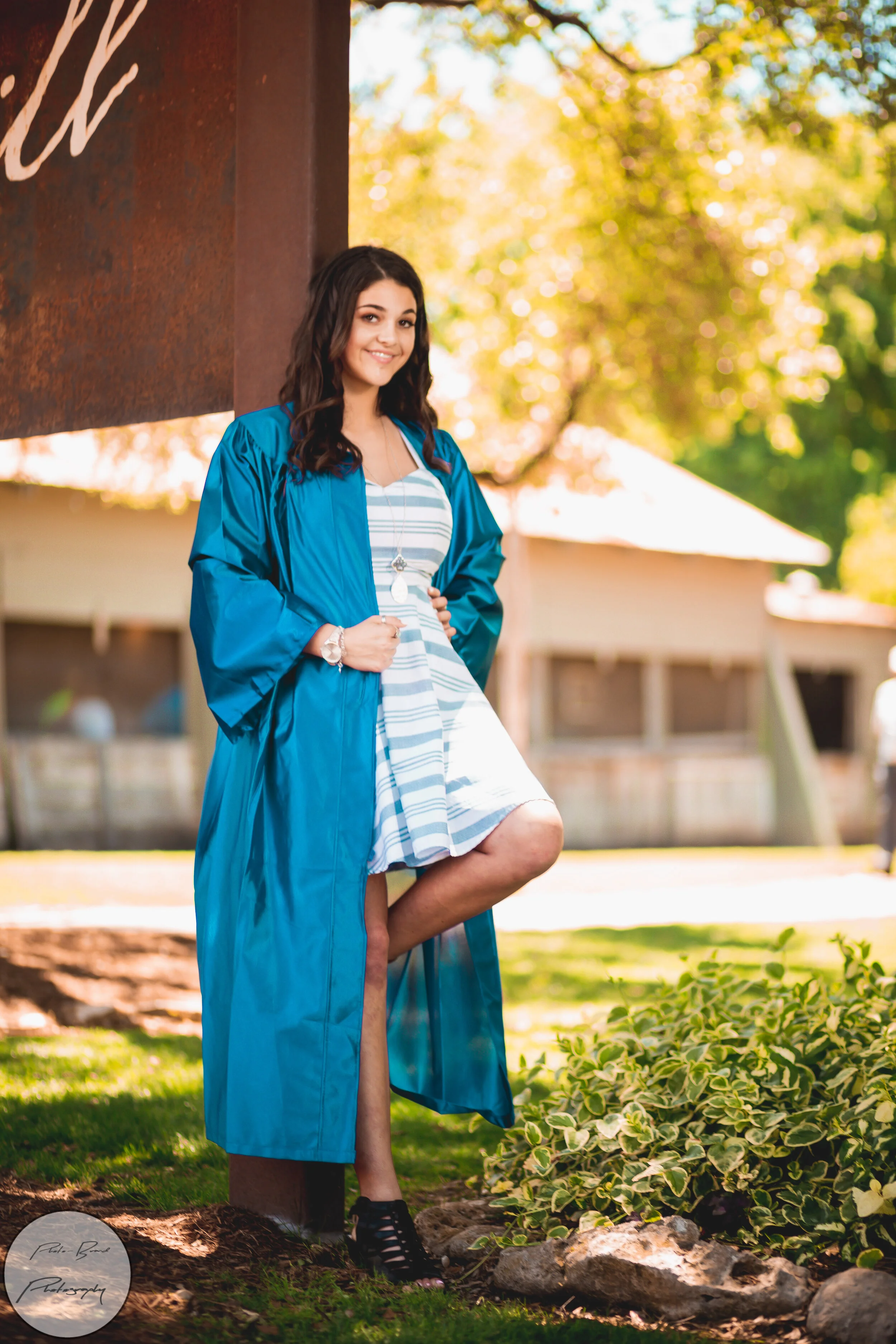 Senior Pics-10.jpg