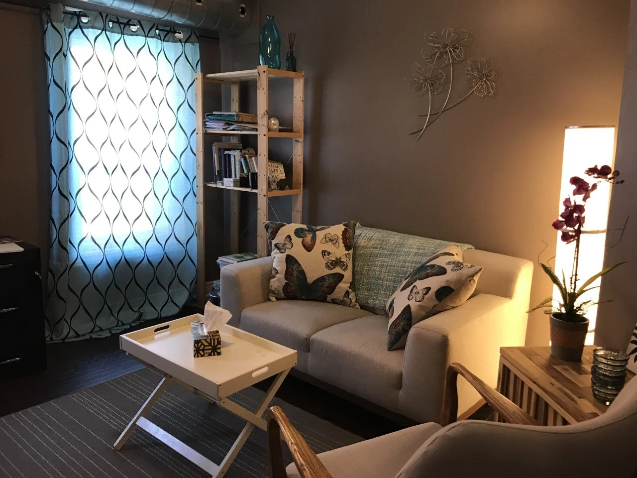 Looking for counselling in Hamilton? All of our counselling offices set the stage for you and your therapist to work together towards healing and positive change.