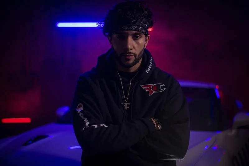 https---hypebeast.com-image-2019-04-faze-clan-champion-2-0-second-collab-collection-2.jpeg