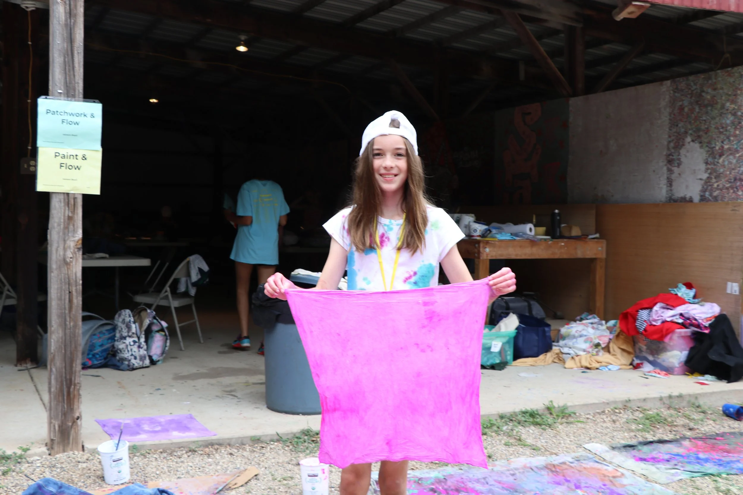 Paint & flow happy student .JPG