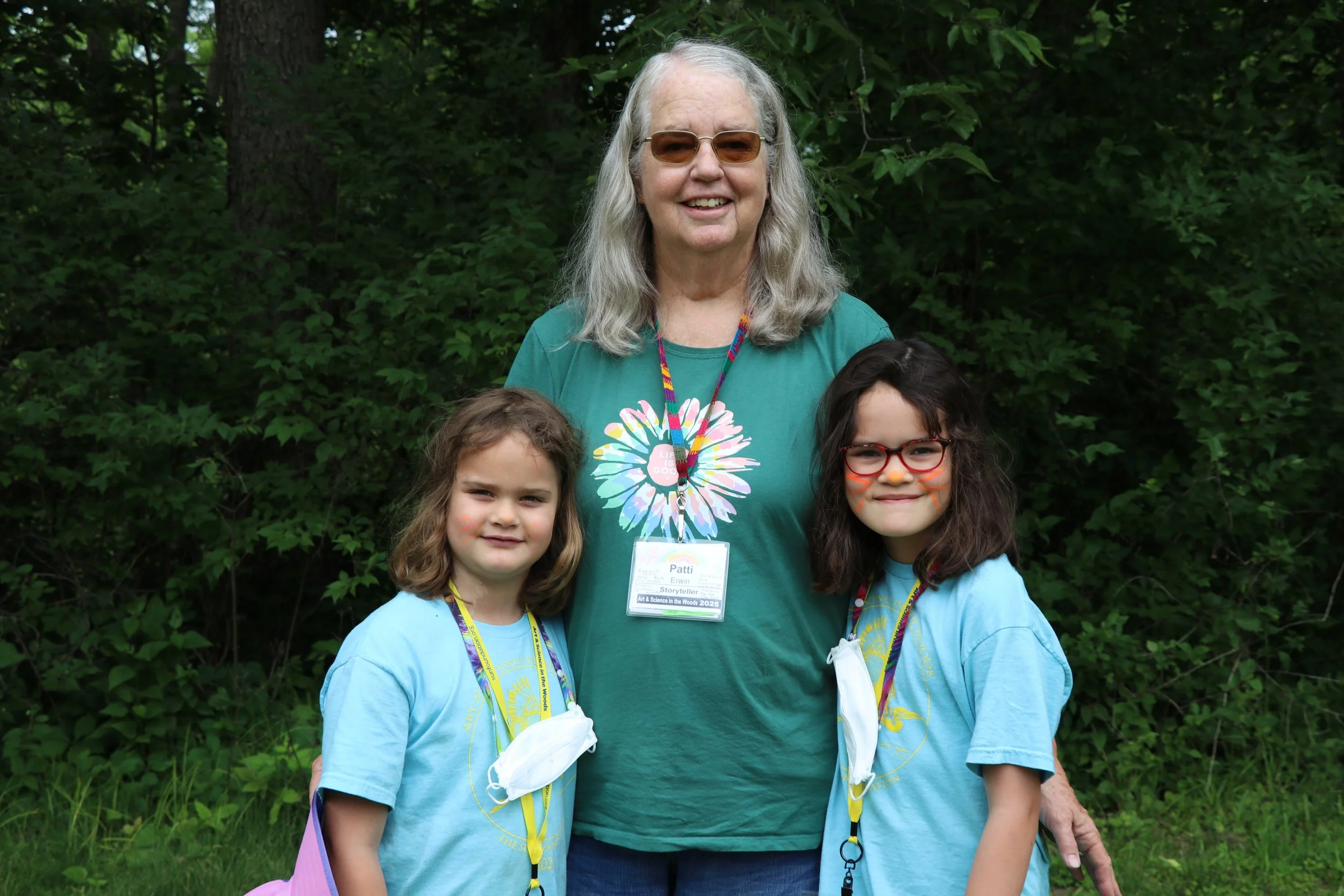 Patti & granddaughters .JPG
