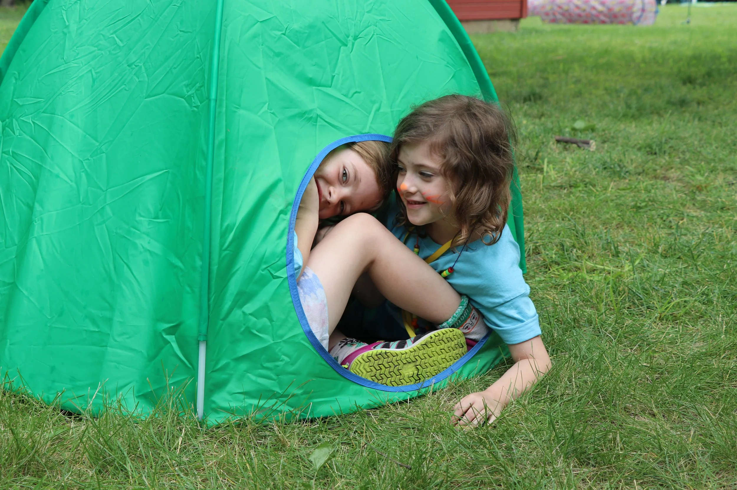 Pee wees in tent .JPG