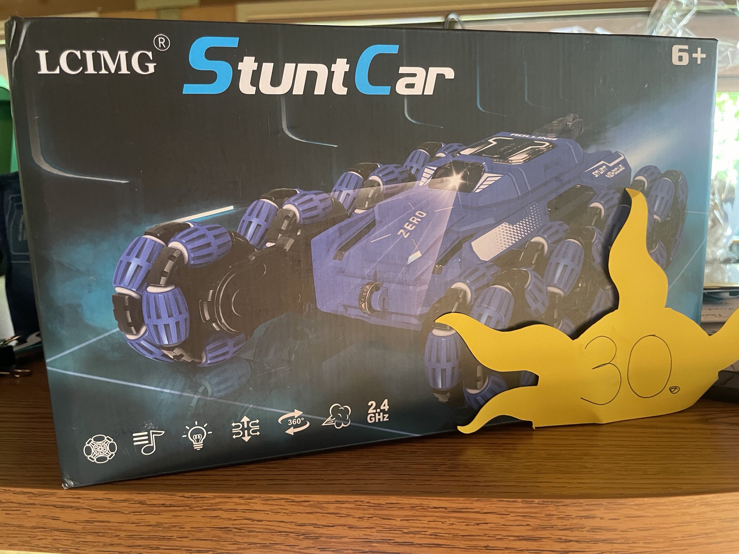 30 stunt car.jpg