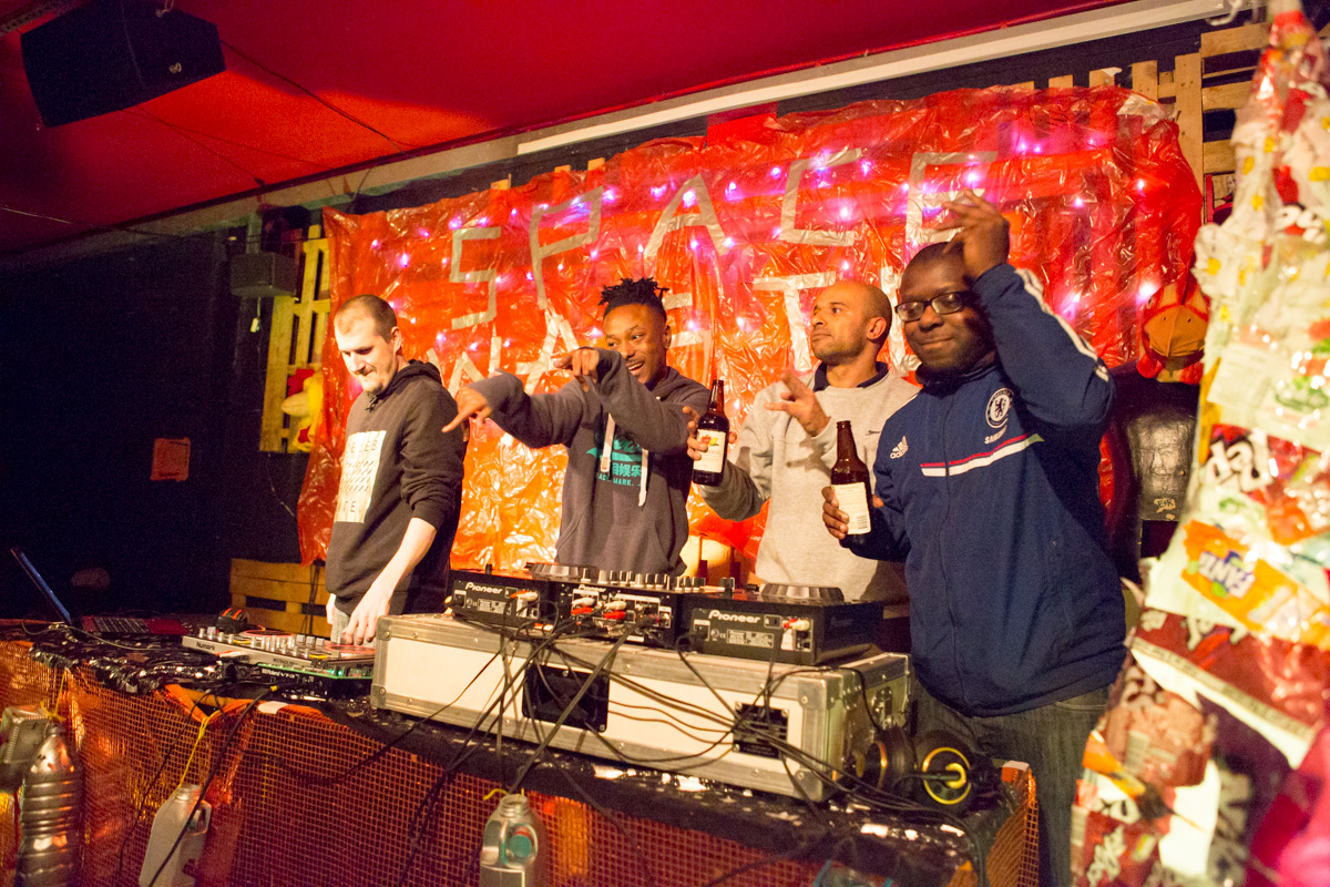 BubbleClub_Nov18_Web04.jpg