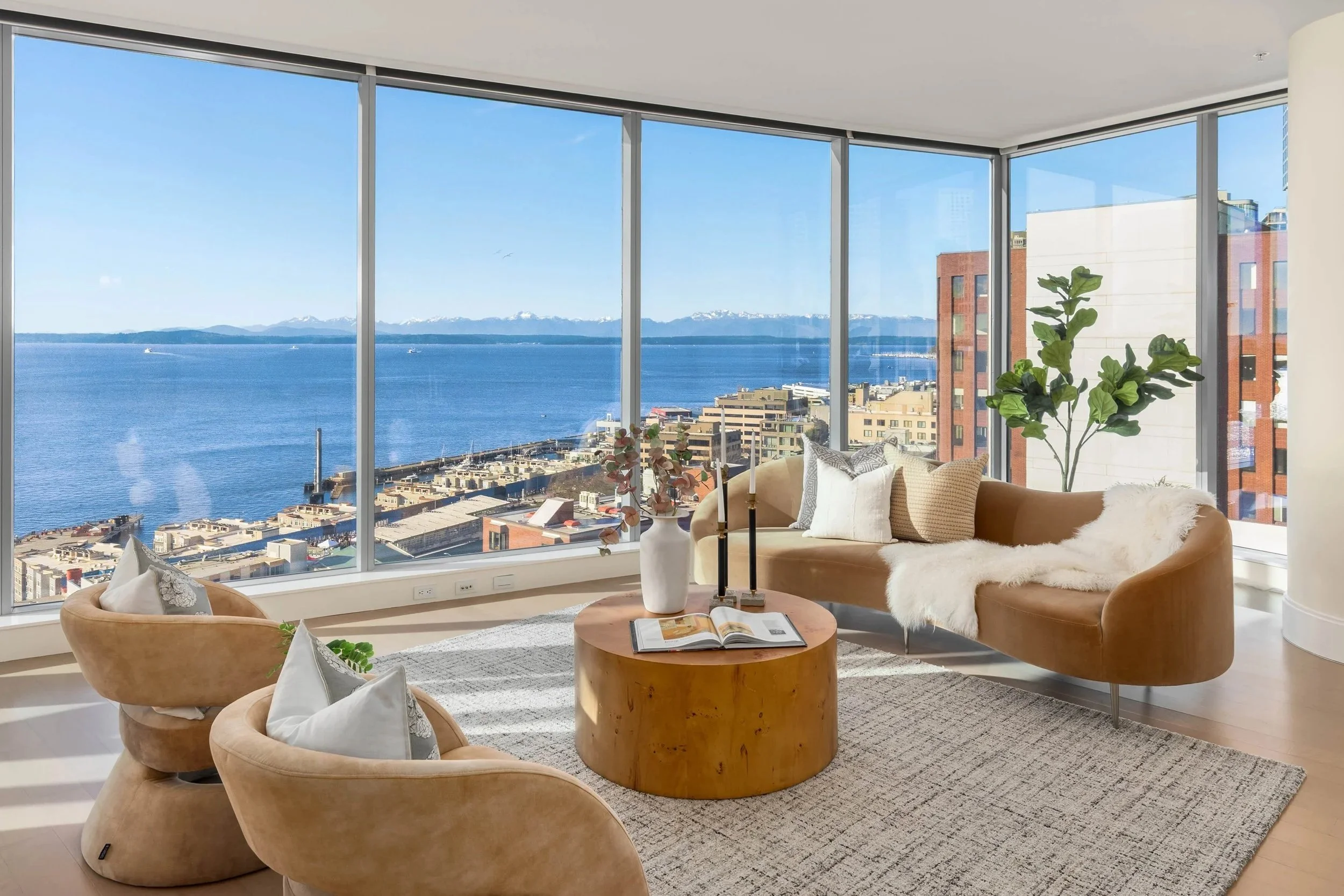 1521 2nd Avenue #1400 | $1,700,000