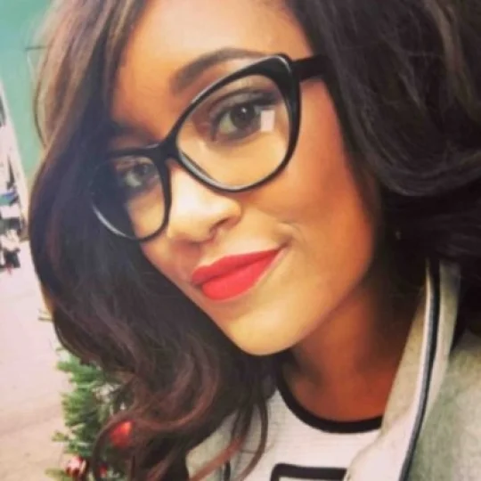 ashlee_close_up-np0hf4k6x8amzxnkai6elbfjbsfw3on8ghqhsbyae0.jpg