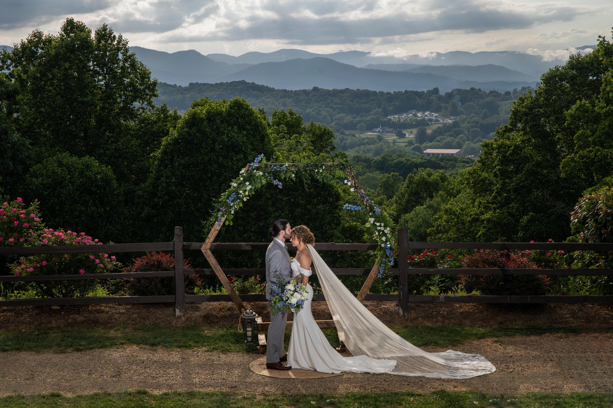 The Crest Center Asheville Spring Wedding 3 28.jpg