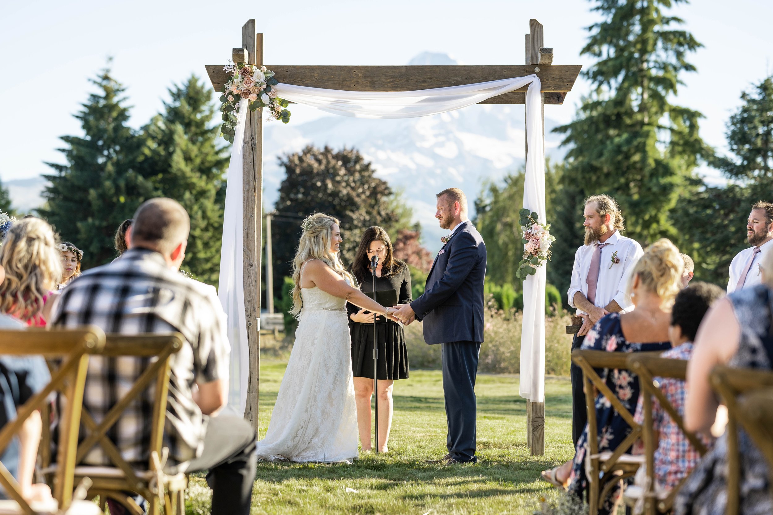 Lacey + Michael Mt Hood Oregon Wedding Blog 2 13.jpg