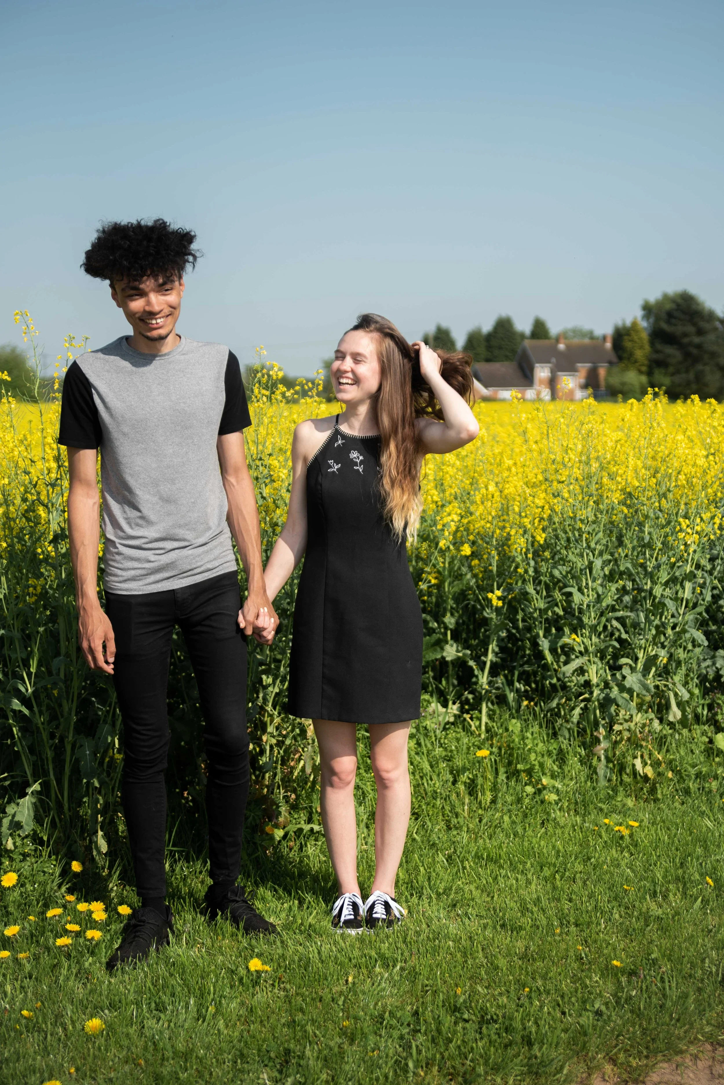 Wedding Anniversary Photos in Flower Field in Leicester, England-34.jpg