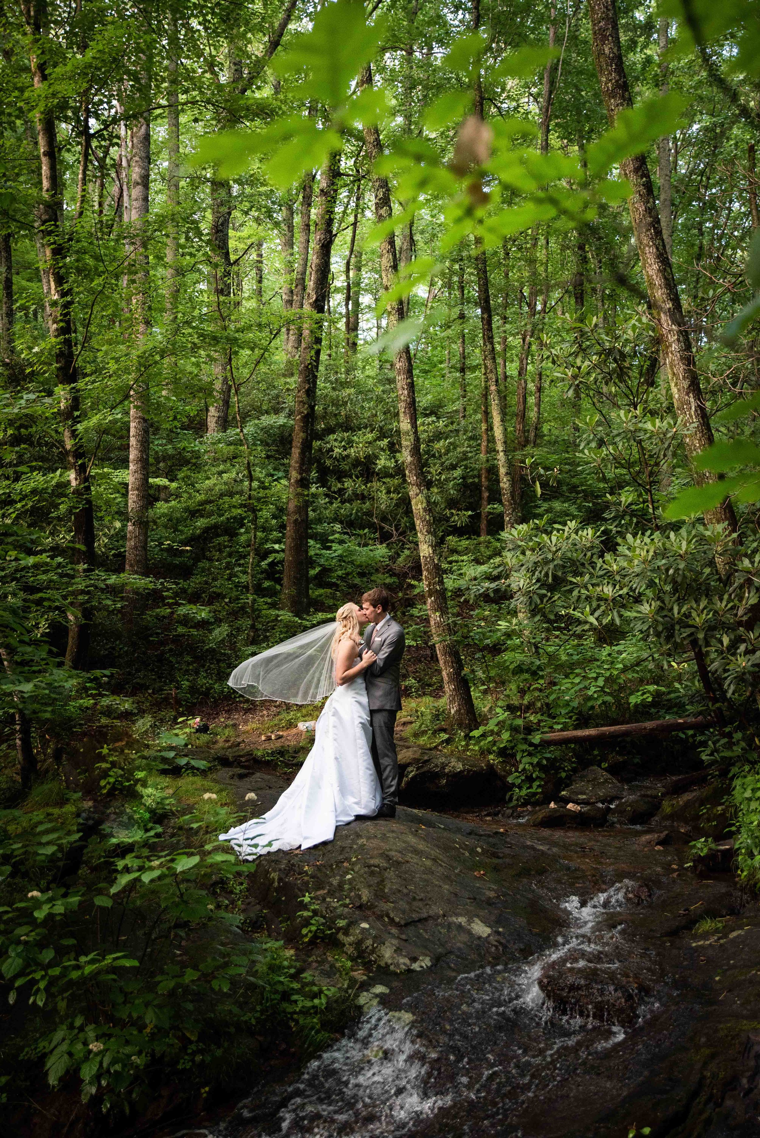 Adventure Couples Photos on the Parkway