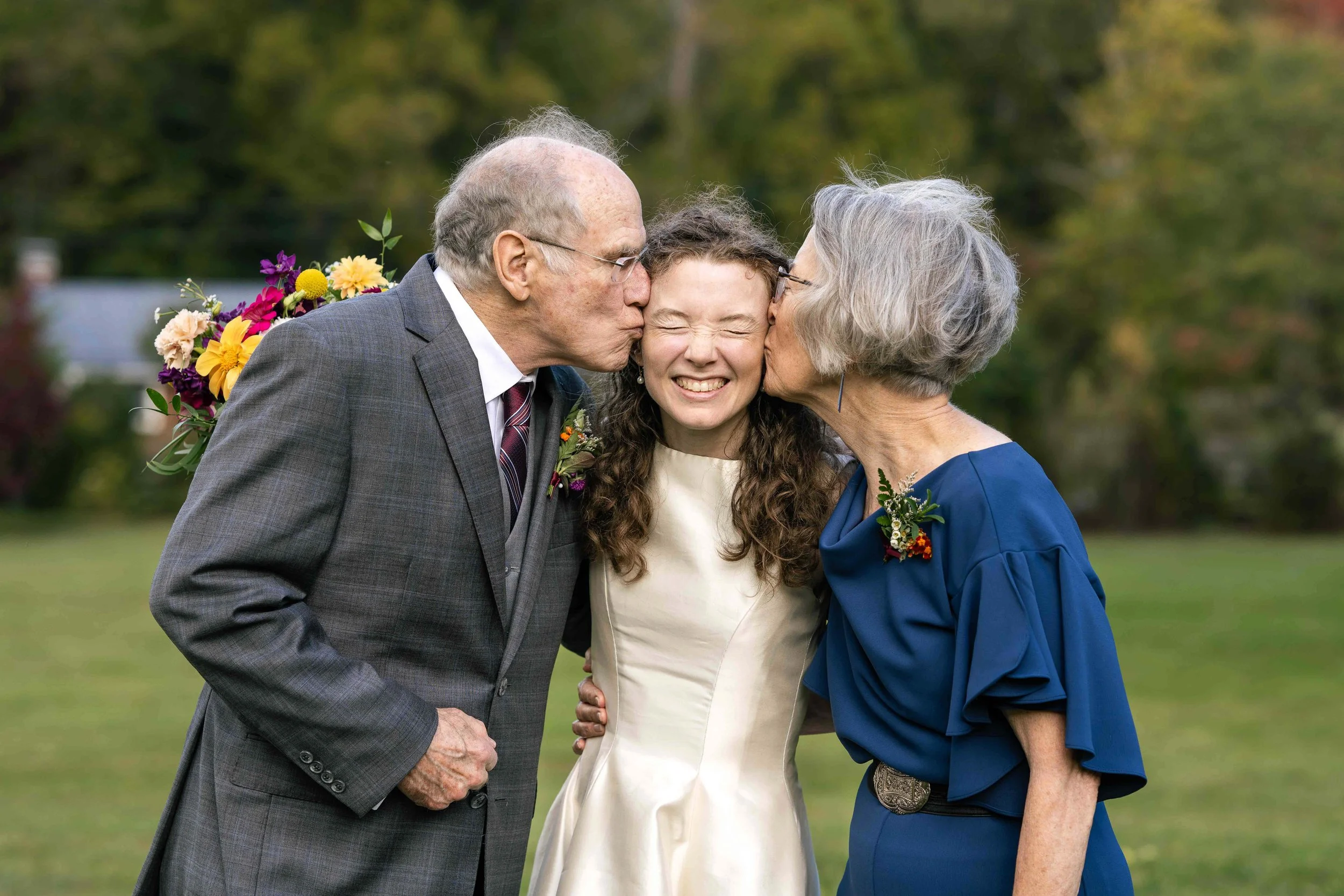 Durham Outdoor Wedding Photographer_candid and colorful wedding photos_North Carolina weddings-106.jpg