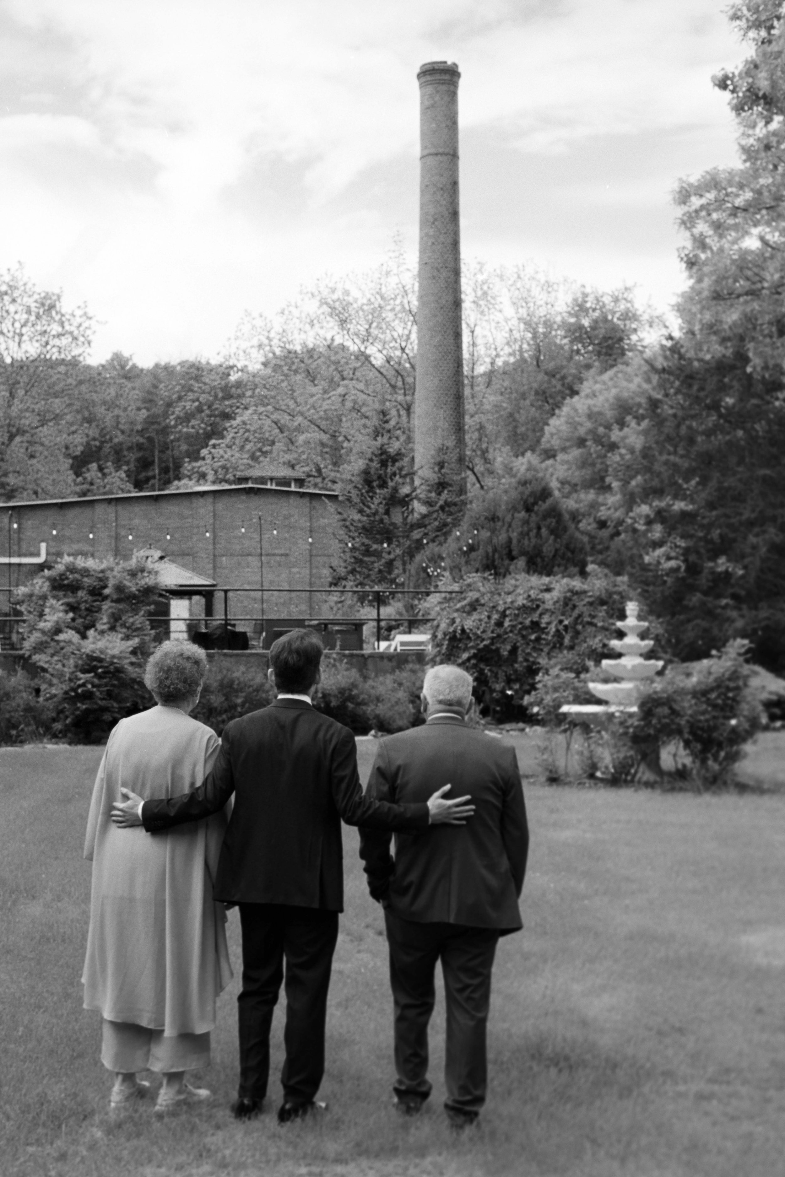 May Wedding at SPAF_Hudson Valley Wedding Photographers_Hybrid Wedding Film Photographers_NYC Wedding Photos-38.jpg