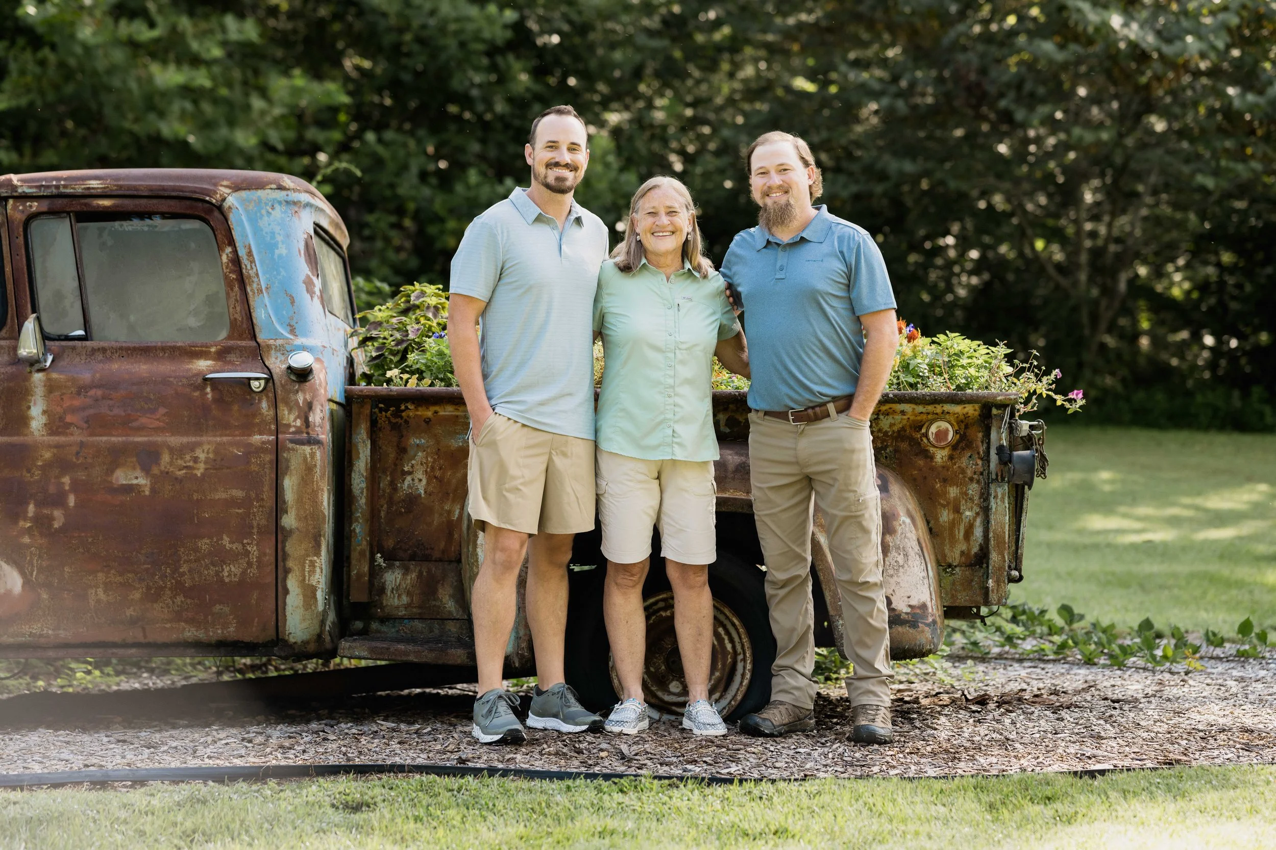 Extended Family Photoshoot at Home_Durham Family Photographer_Outdoor Family Photo Ideas-7.jpg