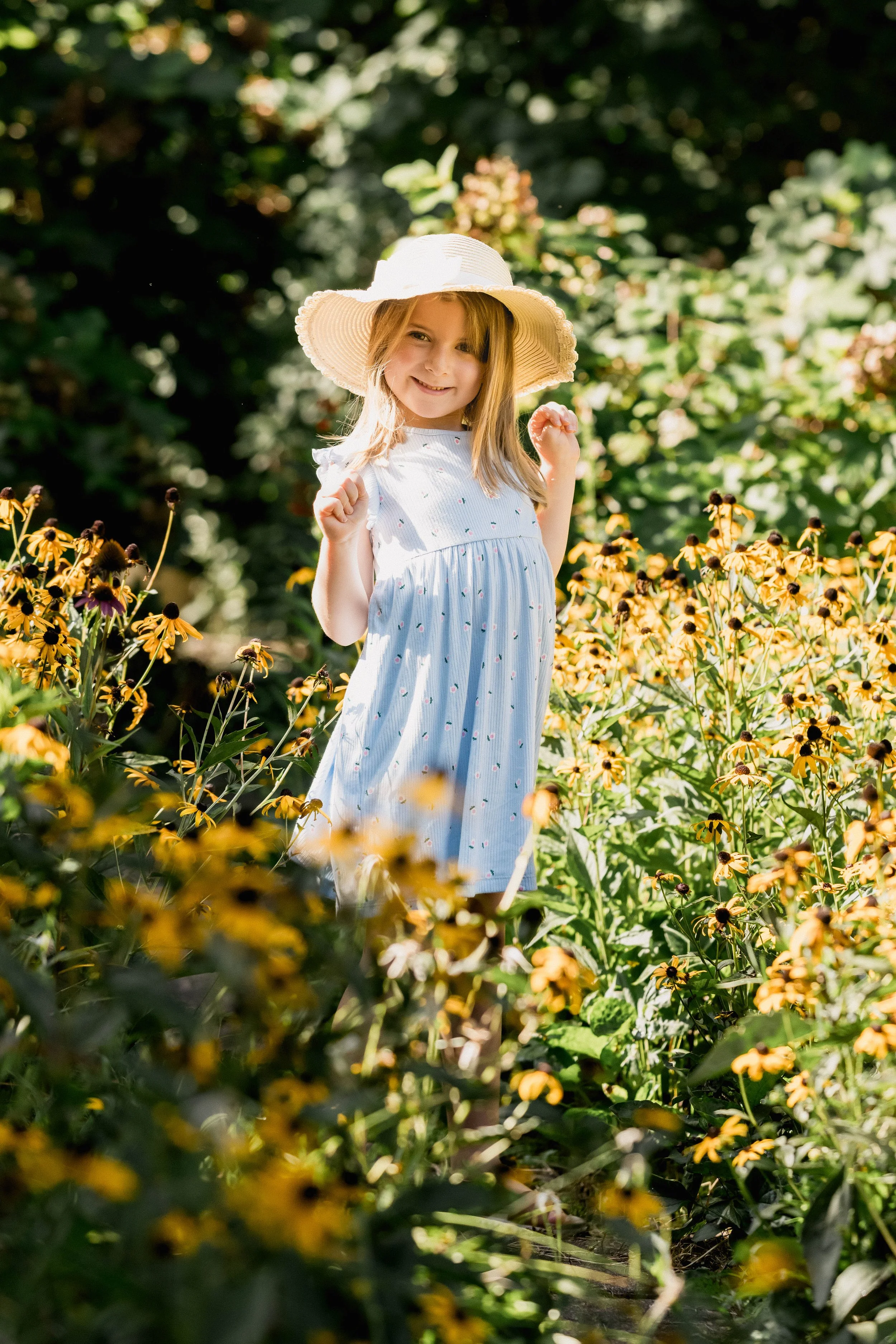 Extended Family Photoshoot at Home_Durham Family Photographer_Outdoor Family Photo Ideas-14.jpg