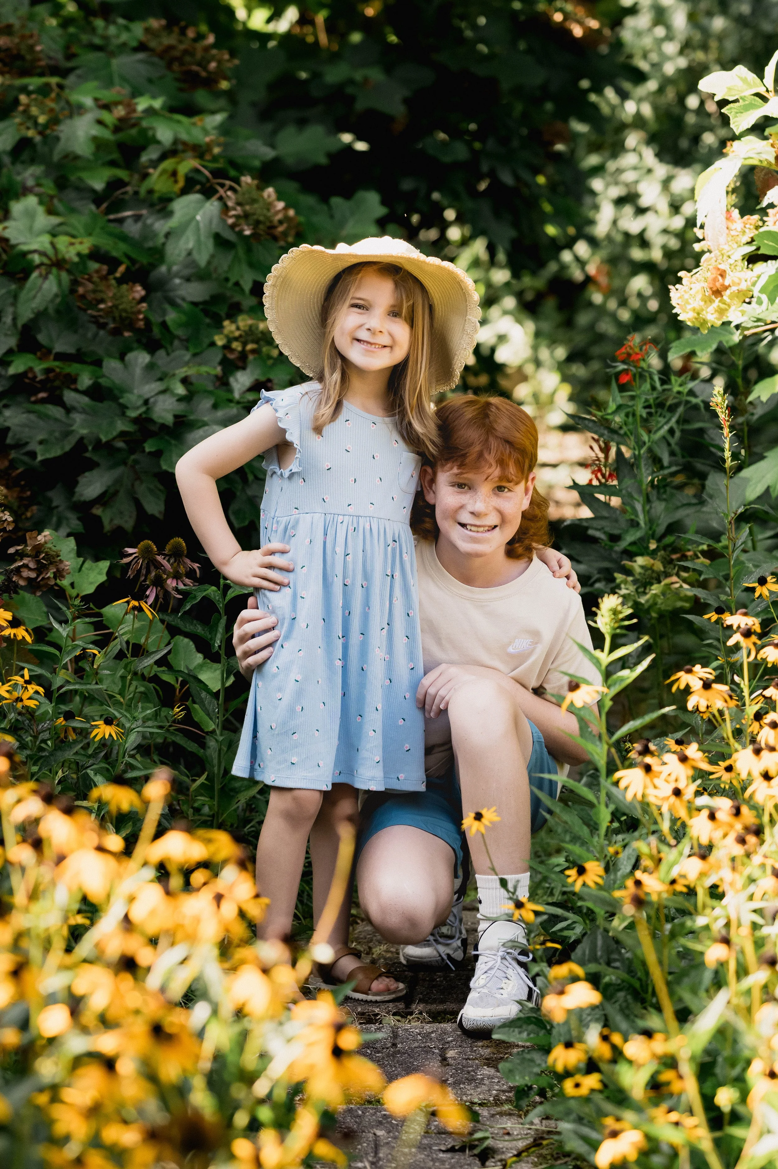 Extended Family Photoshoot at Home_Durham Family Photographer_Outdoor Family Photo Ideas-16.jpg