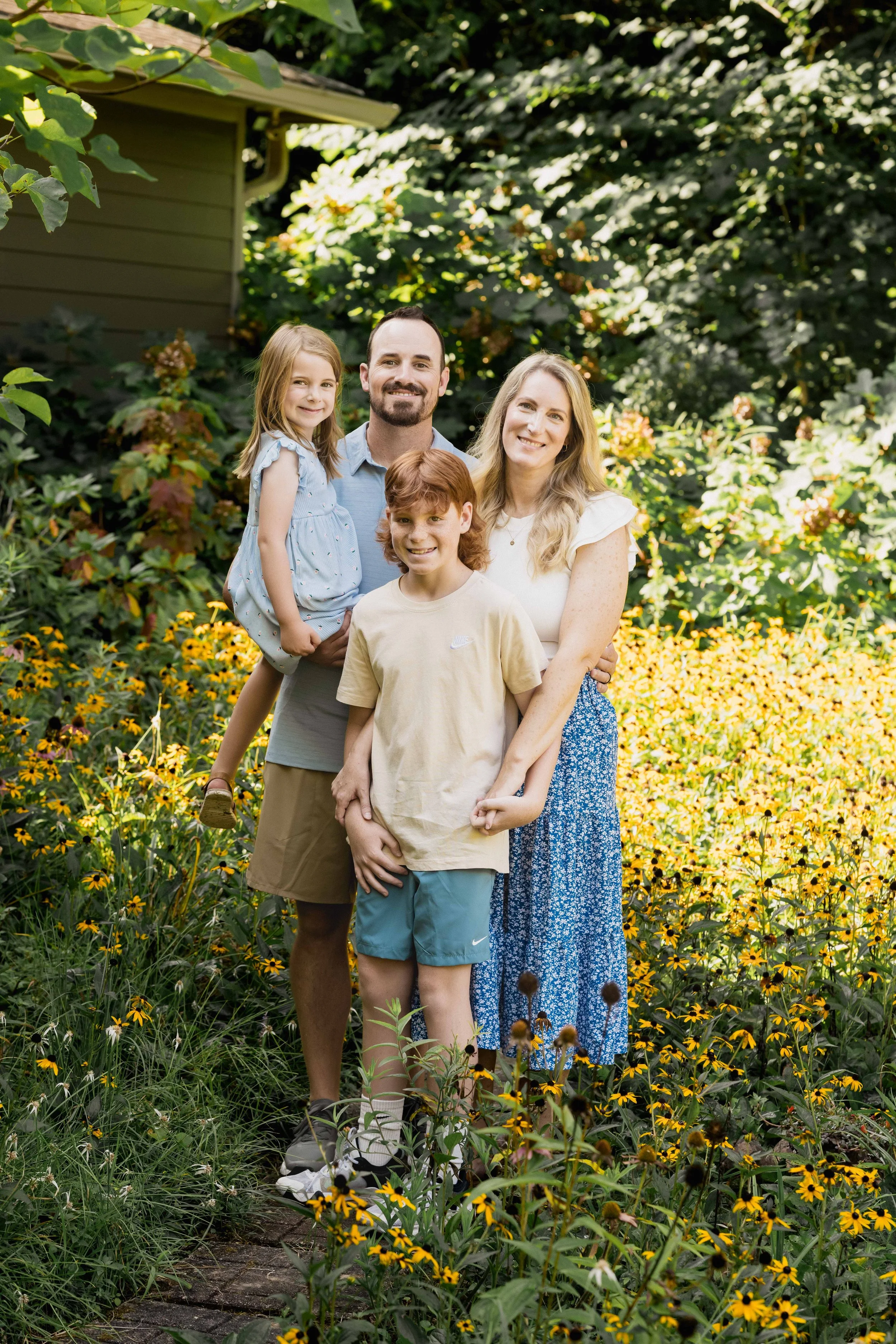 Extended Family Photoshoot at Home_Durham Family Photographer_Outdoor Family Photo Ideas-18.jpg