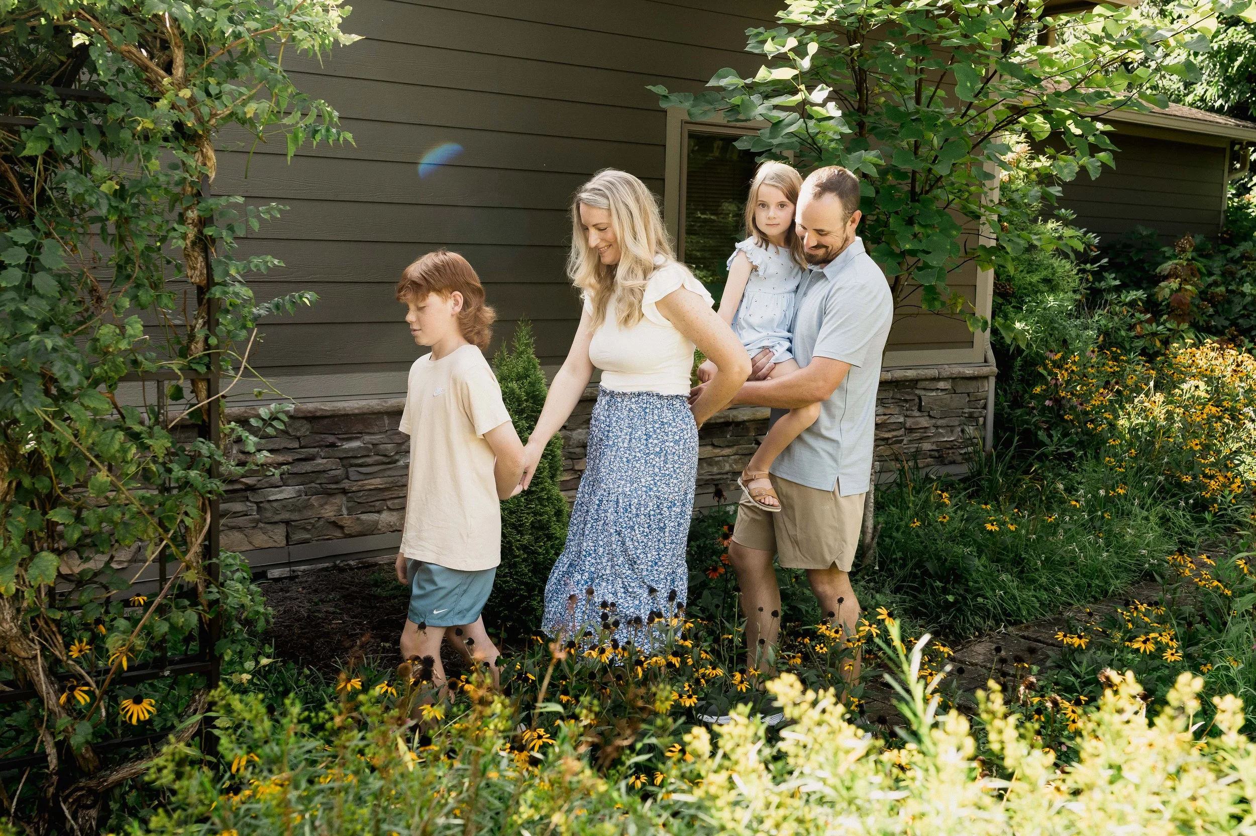 Extended Family Photoshoot at Home_Durham Family Photographer_Outdoor Family Photo Ideas-19.jpg