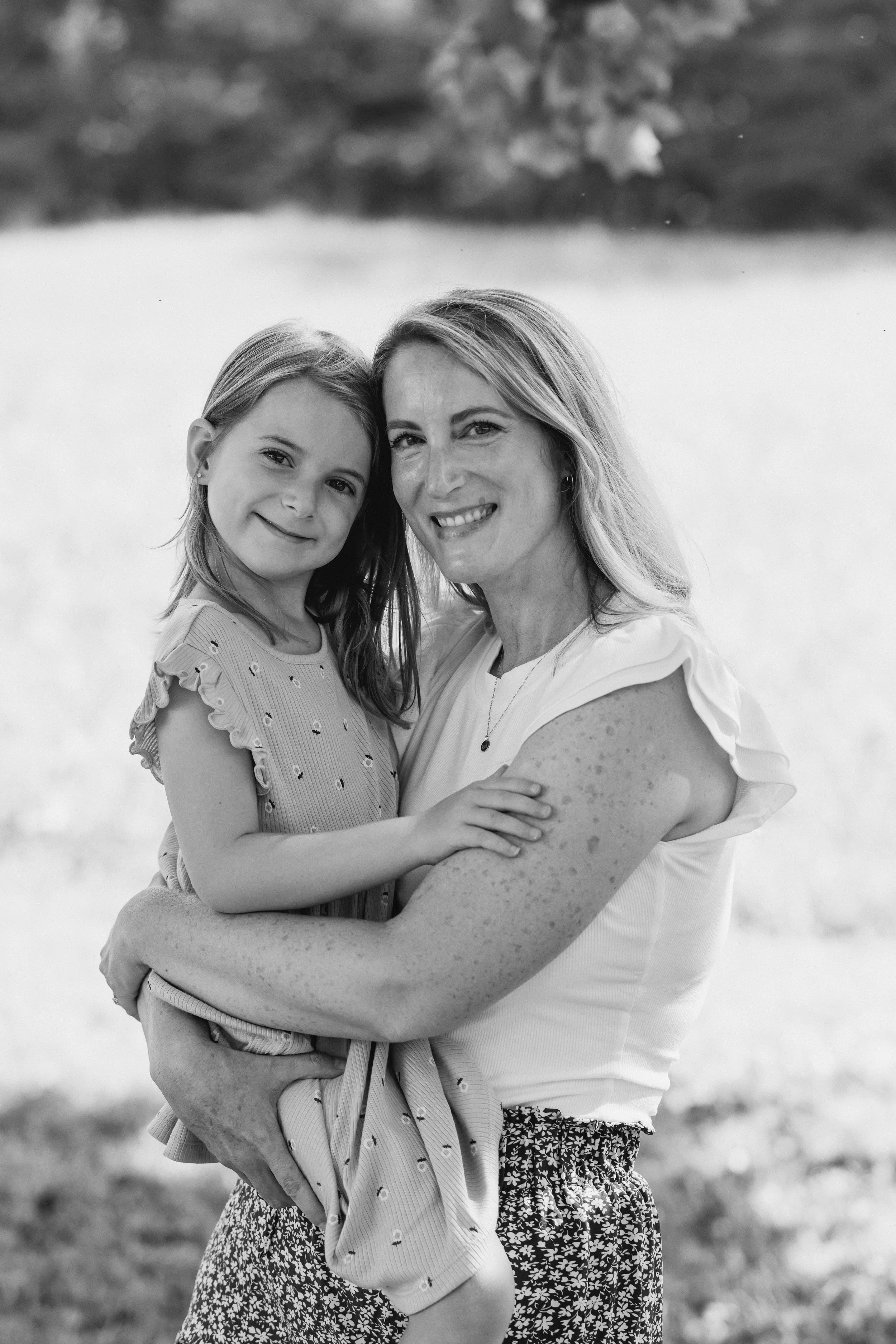 Extended Family Photoshoot at Home_Durham Family Photographer_Outdoor Family Photo Ideas-29.jpg