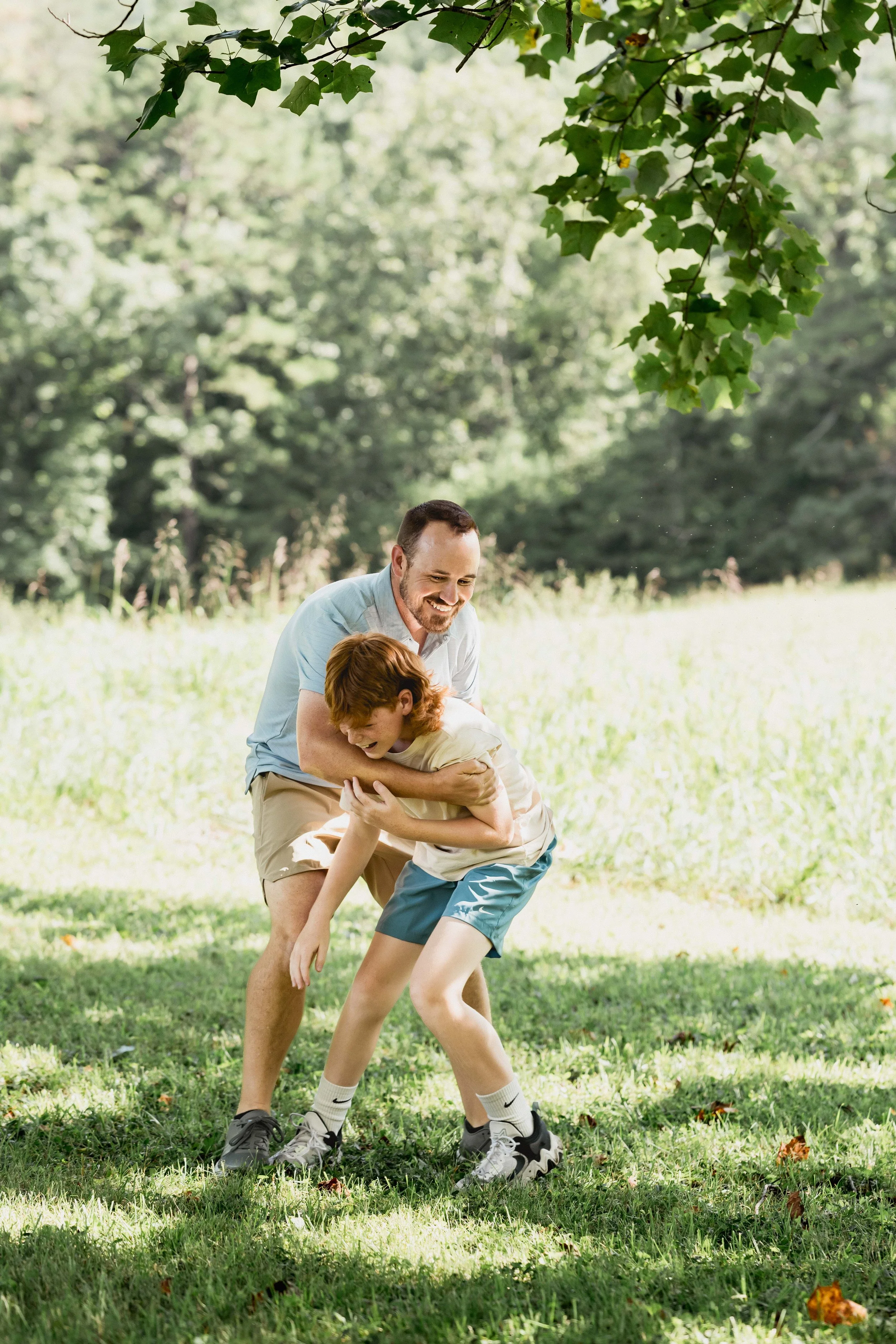 Extended Family Photoshoot at Home_Durham Family Photographer_Outdoor Family Photo Ideas-31.jpg