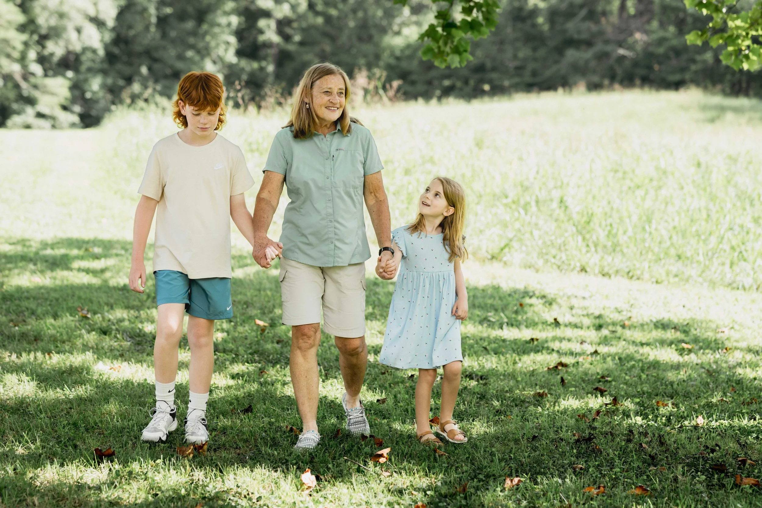 Extended Family Photoshoot at Home_Durham Family Photographer_Outdoor Family Photo Ideas-37.jpg