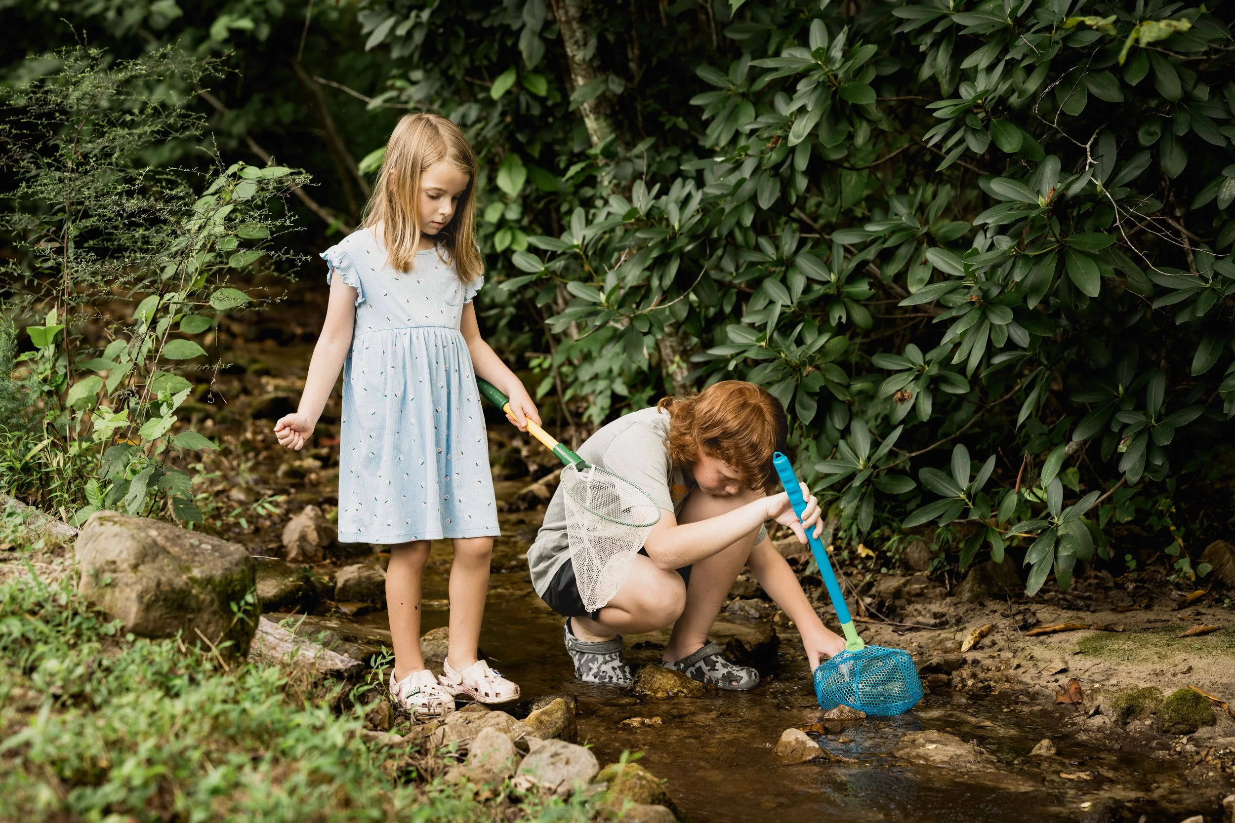 Extended Family Photoshoot at Home_Durham Family Photographer_Outdoor Family Photo Ideas-43.jpg