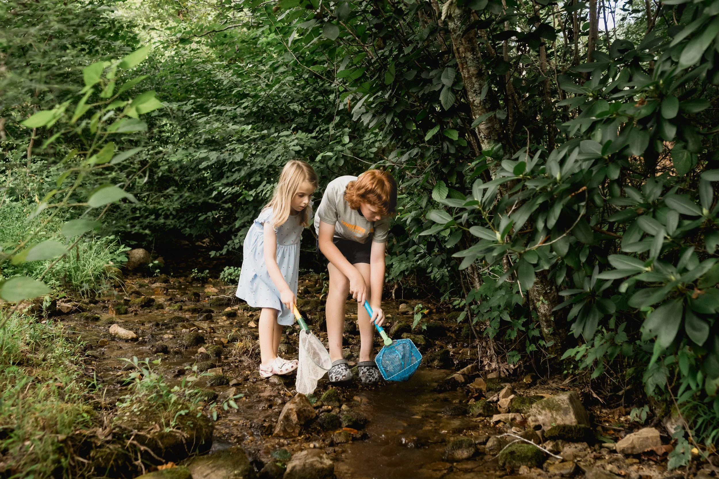 Extended Family Photoshoot at Home_Durham Family Photographer_Outdoor Family Photo Ideas-46.jpg