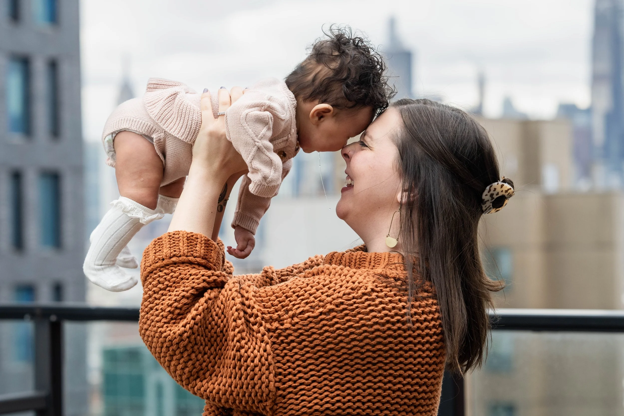 NYC Family Photographer_Lifestyle Newborn Photos in Queens_Rooftop family photos in NYC-23.jpg