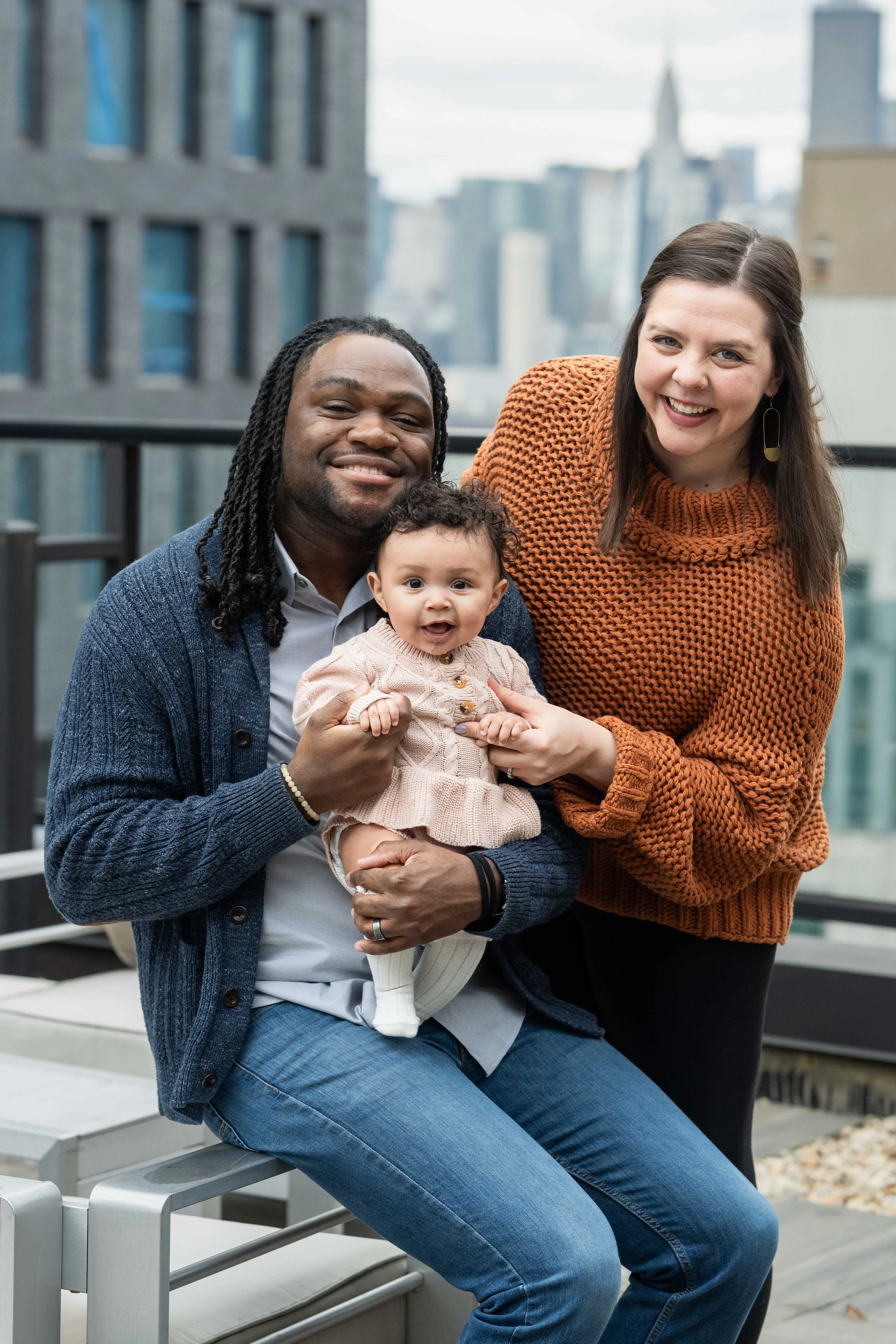 NYC Family Photographer_Lifestyle Newborn Photos in Queens_Rooftop family photos in NYC-17.jpg