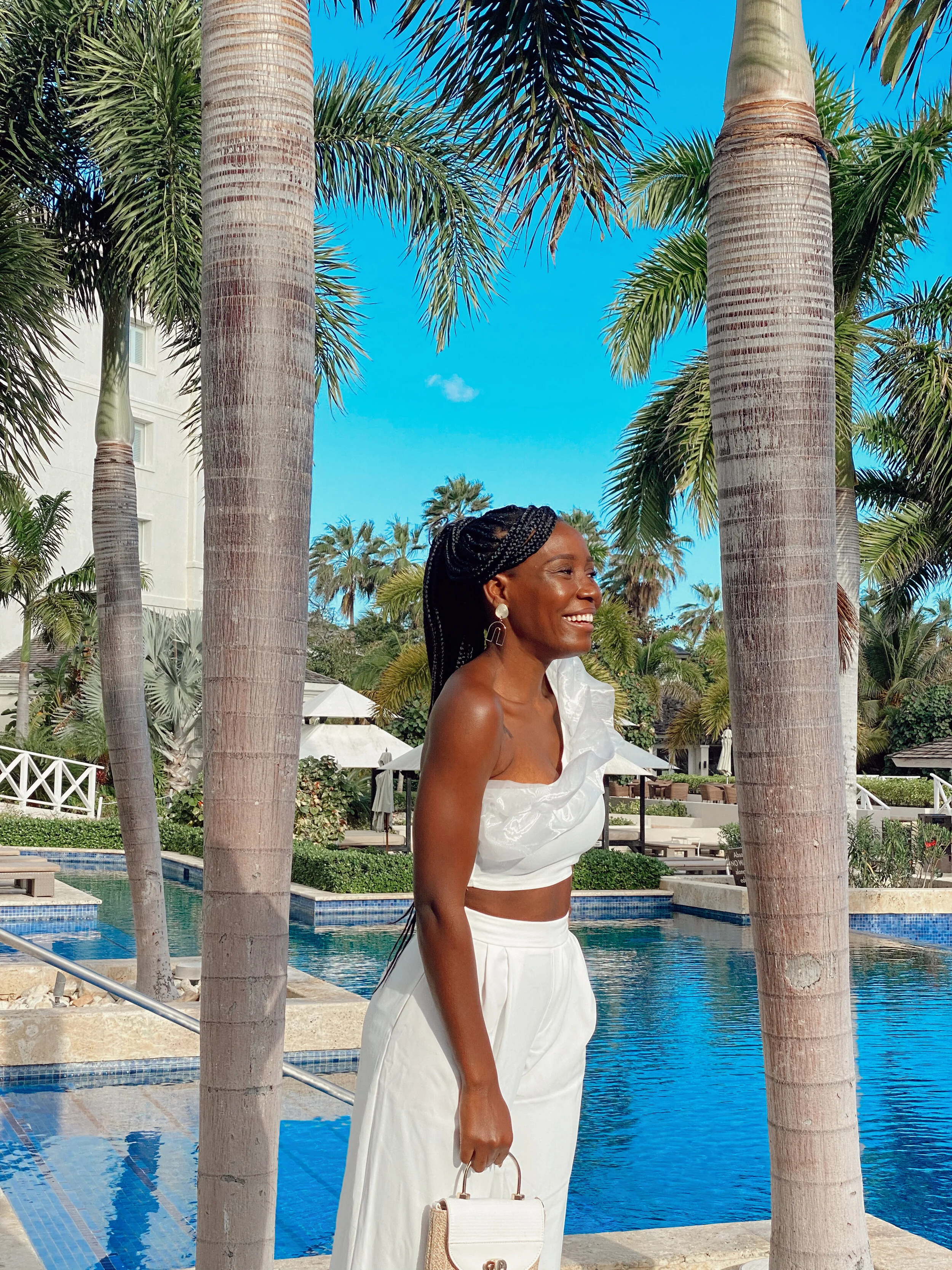 EVERYTHING YOU NEED TO KNOW ABOUT SOLO TRAVELING.