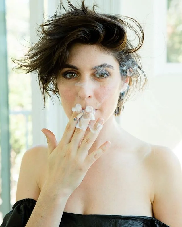 RARE INCENTIVE ANNOUNCEMENT: Many have asked for classes, and just as I was considering it, my friend @vanessamarigold offered her time and immense knowledge in the art of cannabis infusion to create the class of allllllll our dreams: A baking class devoted to the craft of creating infused edibles at home. Led by Vanessa Lovorato (Host of Bong Appetit on VICE, founder of Marigold Sweets), this class will delve into the infusion of THC and CBD into tasty homemade edibles. This is a private class, no consumption of infused foods will take place onsite. Space is VERY limited! (📷 @jonpauldouglass) Link in bio.