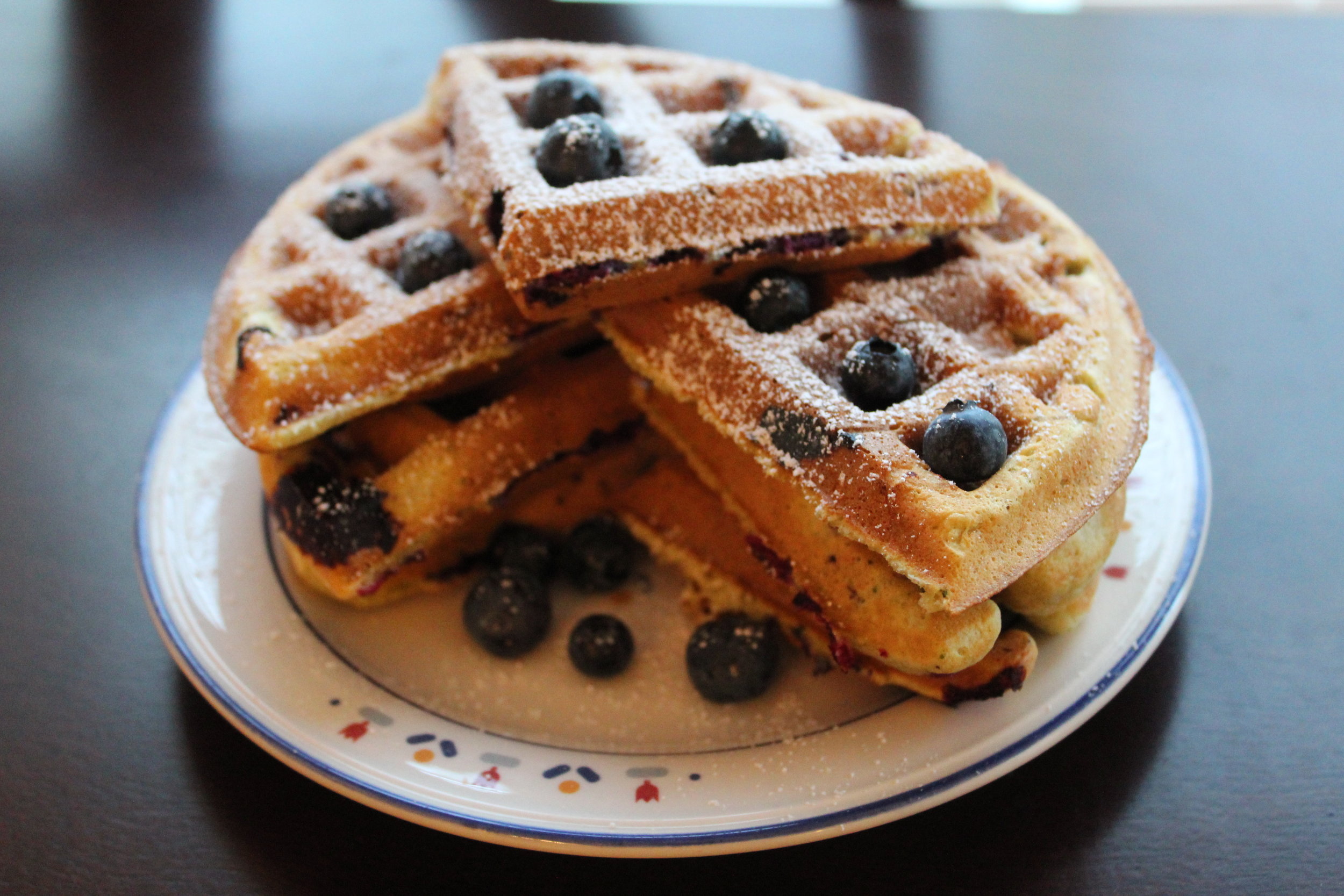 Matcha Green Tea and Blueberry Waffles — COOKING WITH THE PAN
