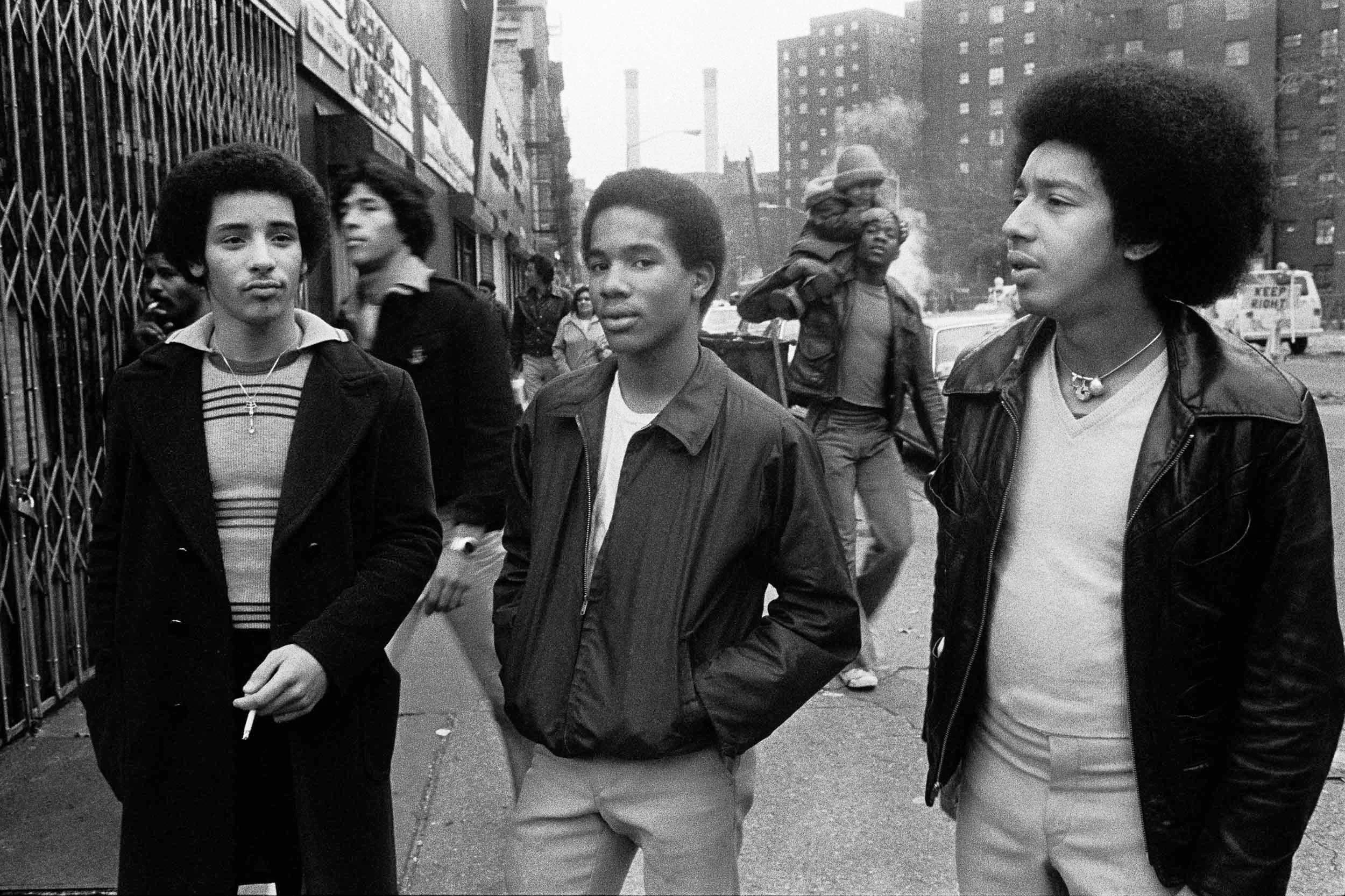 Eddie Santana and Ivan “Pistol” González (right) on Avenue D. From Alphabet City . 1977