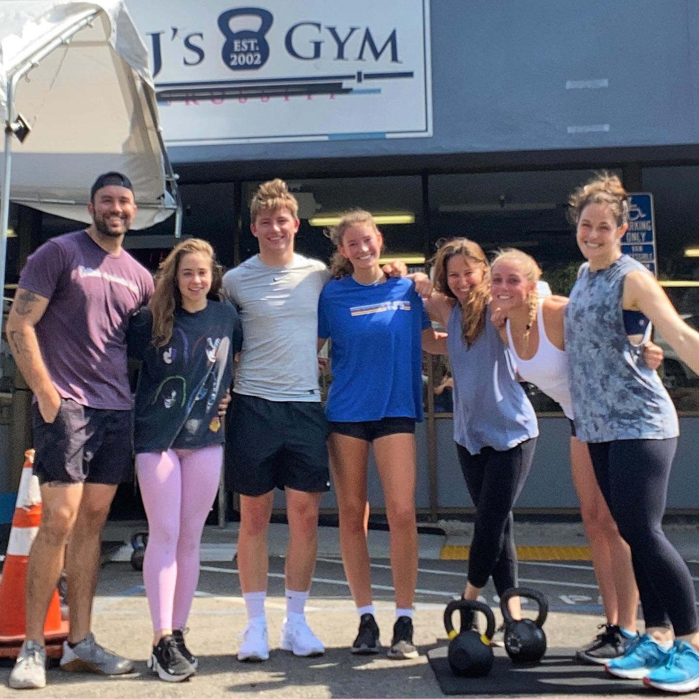 Birthday workout for our very own Coach Lyle (Monday) with these hardcore athletes. 

#tjsgym
#tjsgyms
#fitnessinmarin
