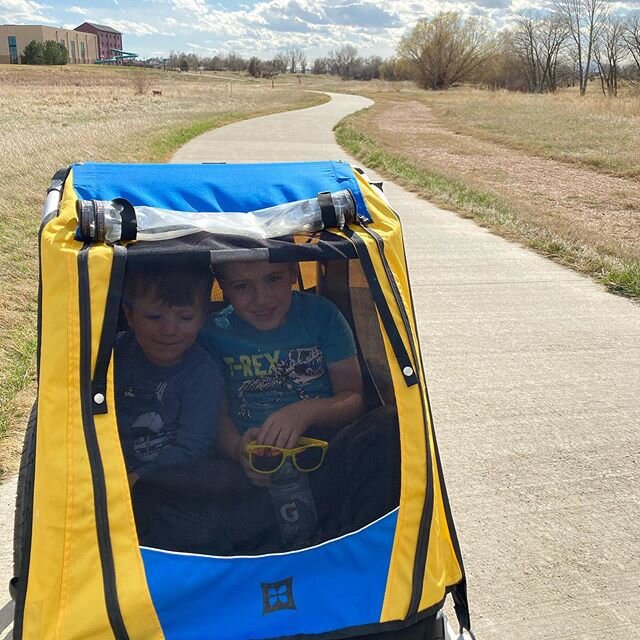 3.4 miles with these two! They both wanted to ride in the trailer which meant a 100+ pound pull for me!
Soaking up every ounce of sunshine right now! ☀️ #helixdailymile
#helixathome
@crossfithelix
#boymom
#coloRADo
#sunshinetherapy