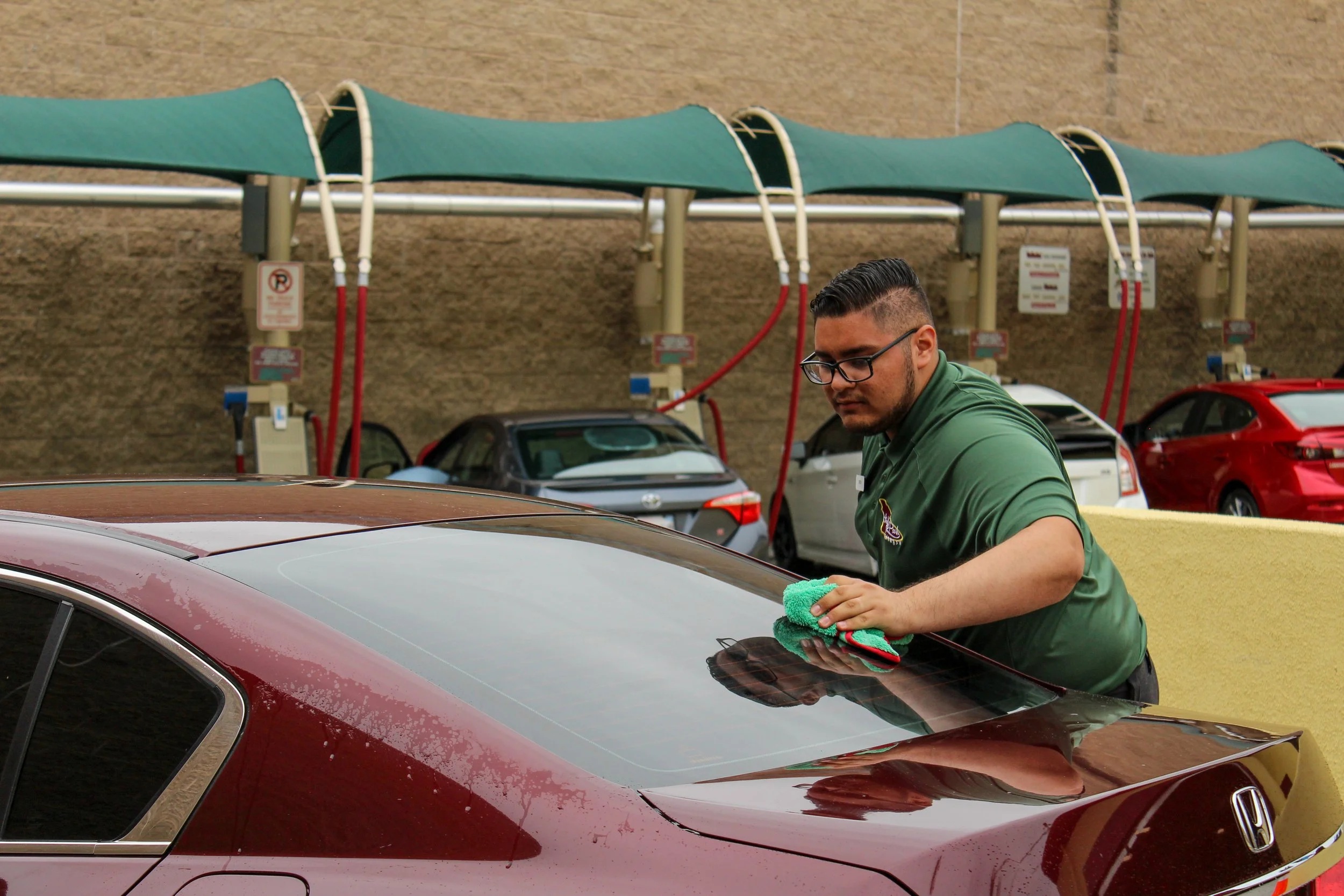 Careers — Highland Park Car Wash