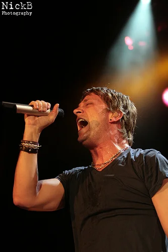 Rob Thomas