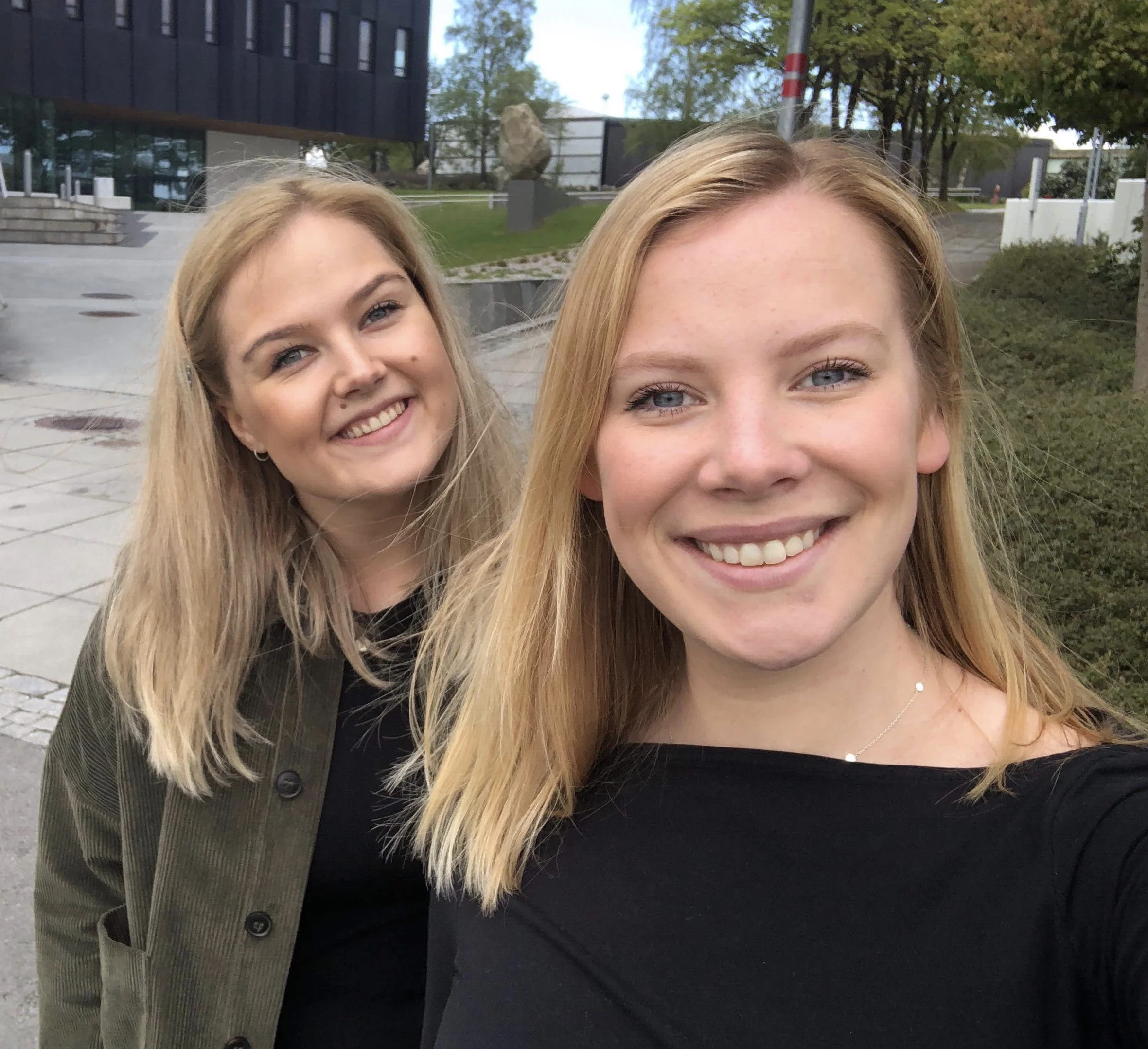 Viktoria Opsahl og Lizelle Haugland.