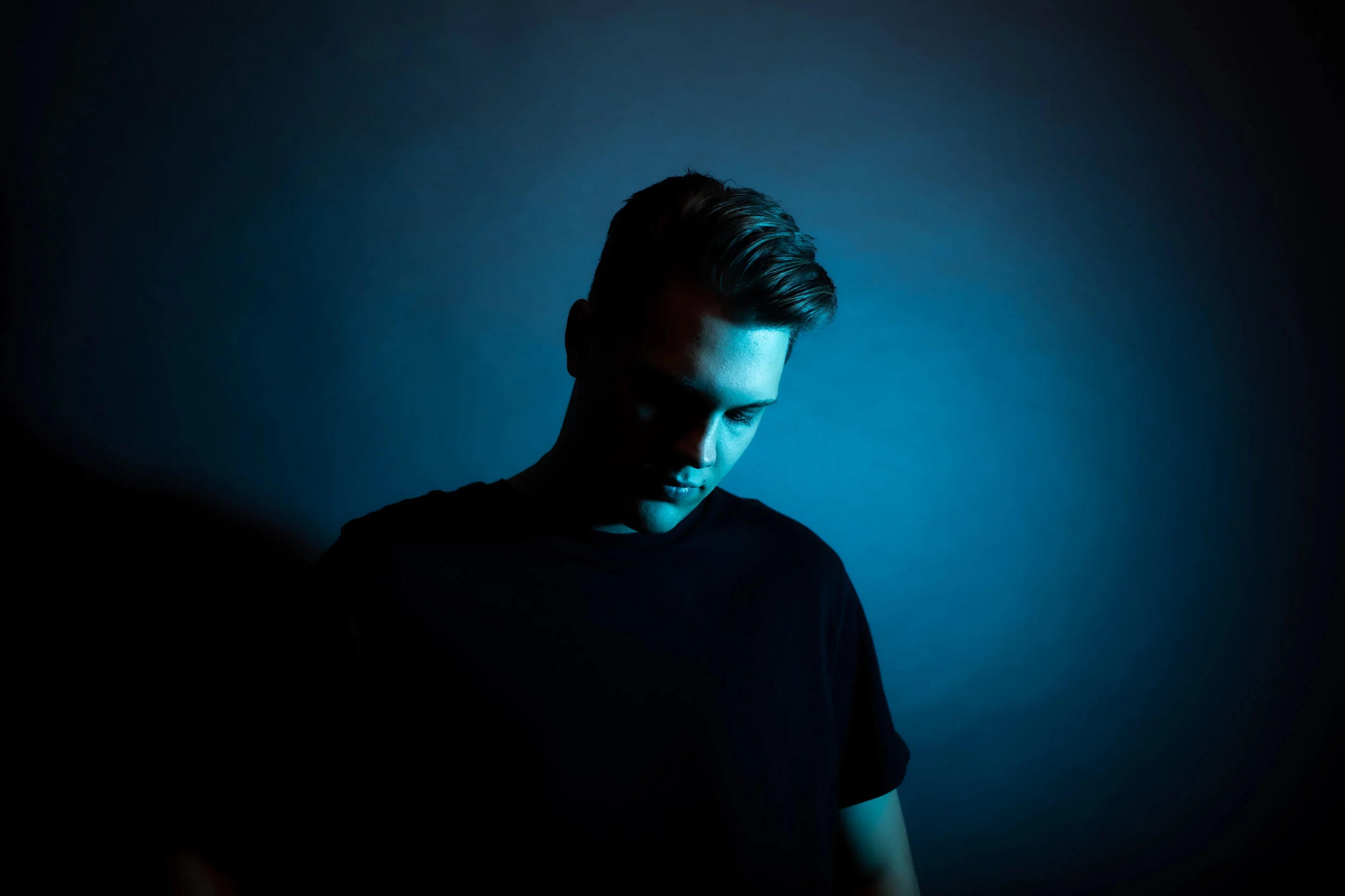 St Lundi returns with new single 'Ruin' on May 6th through Propeller Recordings