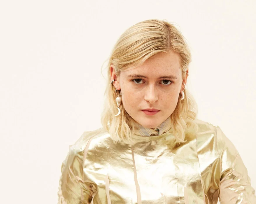 Up-and-coming Swedish pop star Ellen Krauss releases her brilliant new single 'No Talk' on May 8th