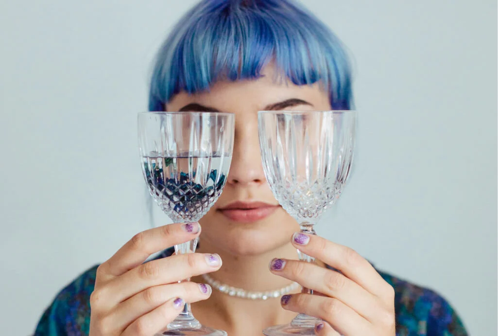 Emerging artist Chloe Rodgers returns with her latest ethereal single ‘Faces’ on October 20th