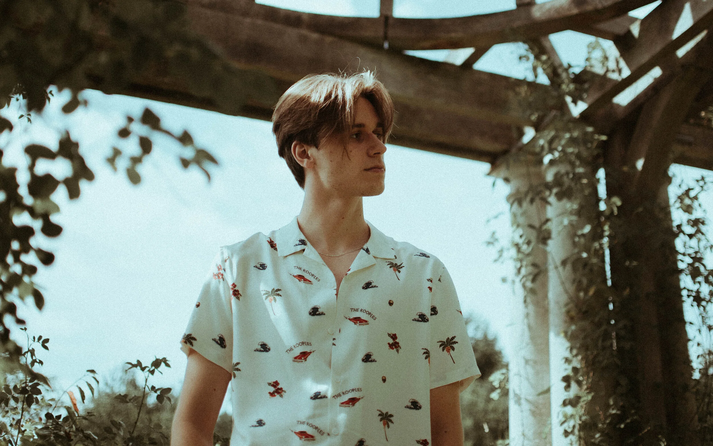 Indigo Eyes teams up with De Rien on new single ‘Close To You’, out October 27th