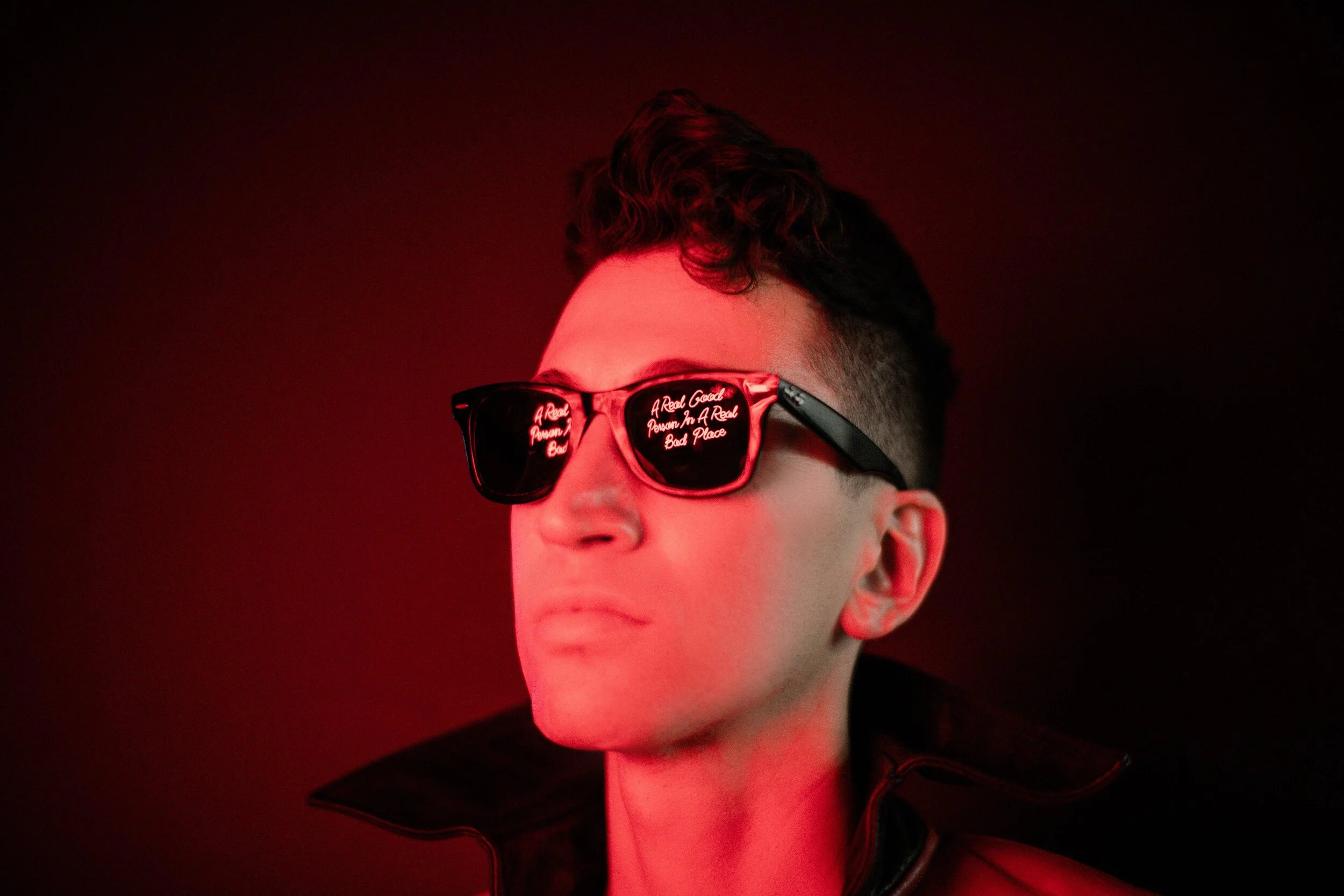 Des Rocs unleashes debut album 'A Real Good Person In A Real Bad Place' via 300 Entertainment 