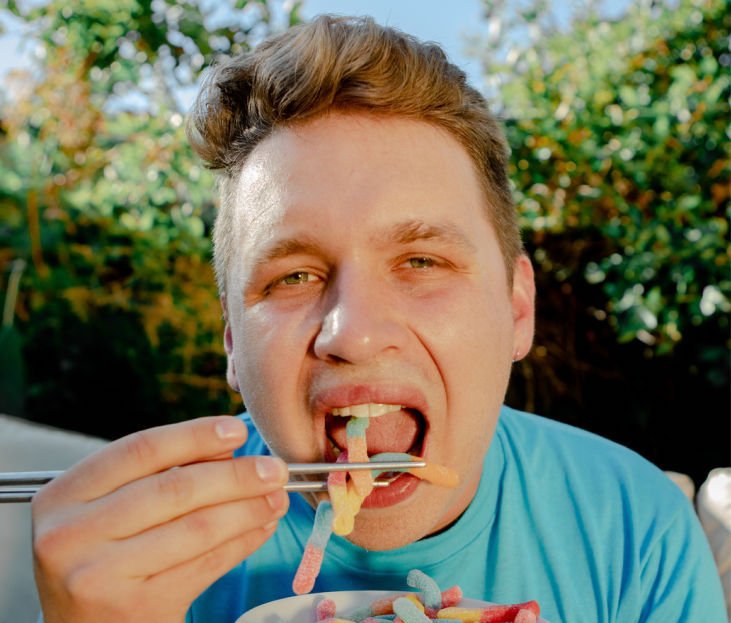 Emerging US artist slimdan unveils his joyously reflective new single 'Be Somebody', out January 18th through Communion Records