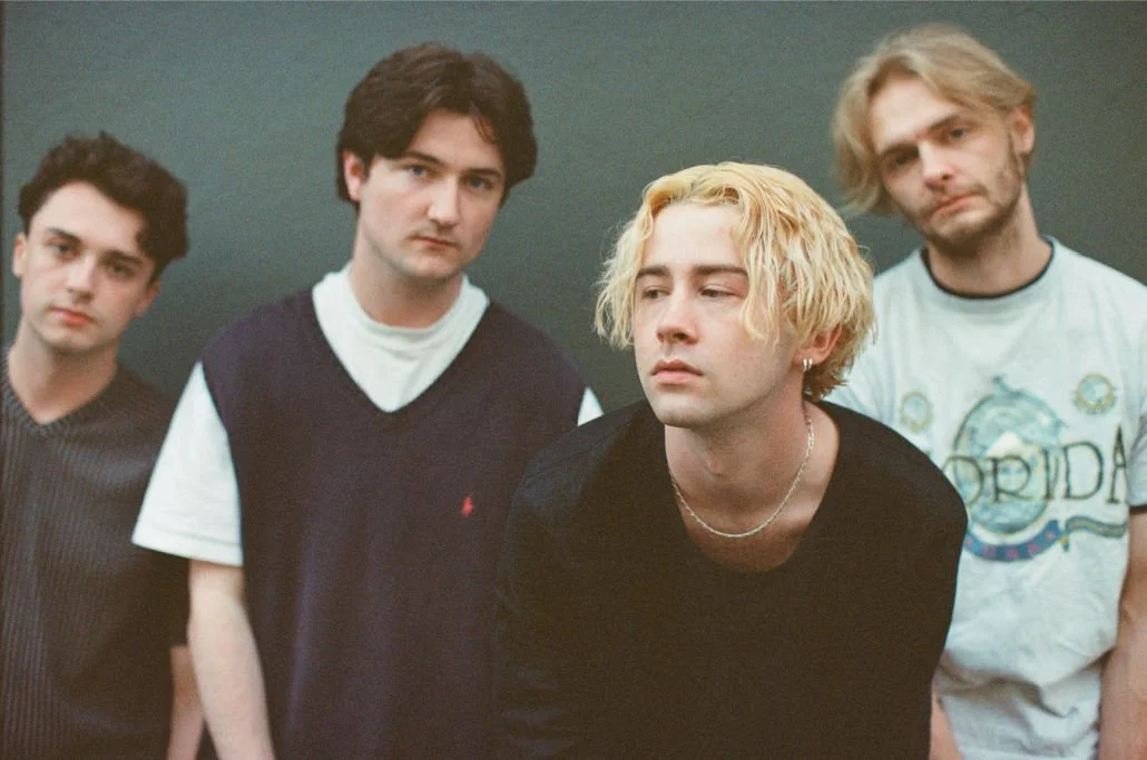 Irish indie-rock outfit modernlove. return with the euphoric new single 'Don't Wanna', out April 5th through Akira Records