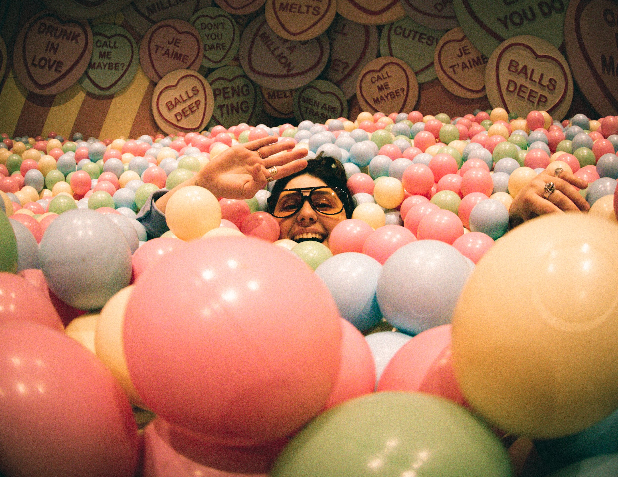 "Awkward pop" pioneer Belot releases 'Harmless Fun' EP, alongside the new single 'Driving To LA' on June 10th