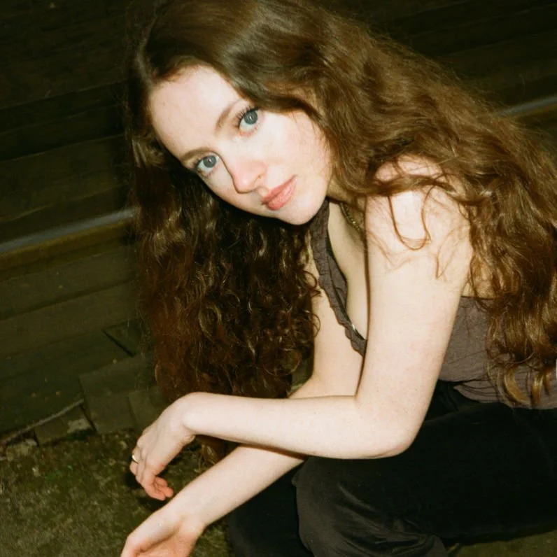 Emerging alt-pop artist Siobhán Winifred returns with the captivating new single 'Sober' + longlisted for this year's Glastonbury Emerging Talent Competition