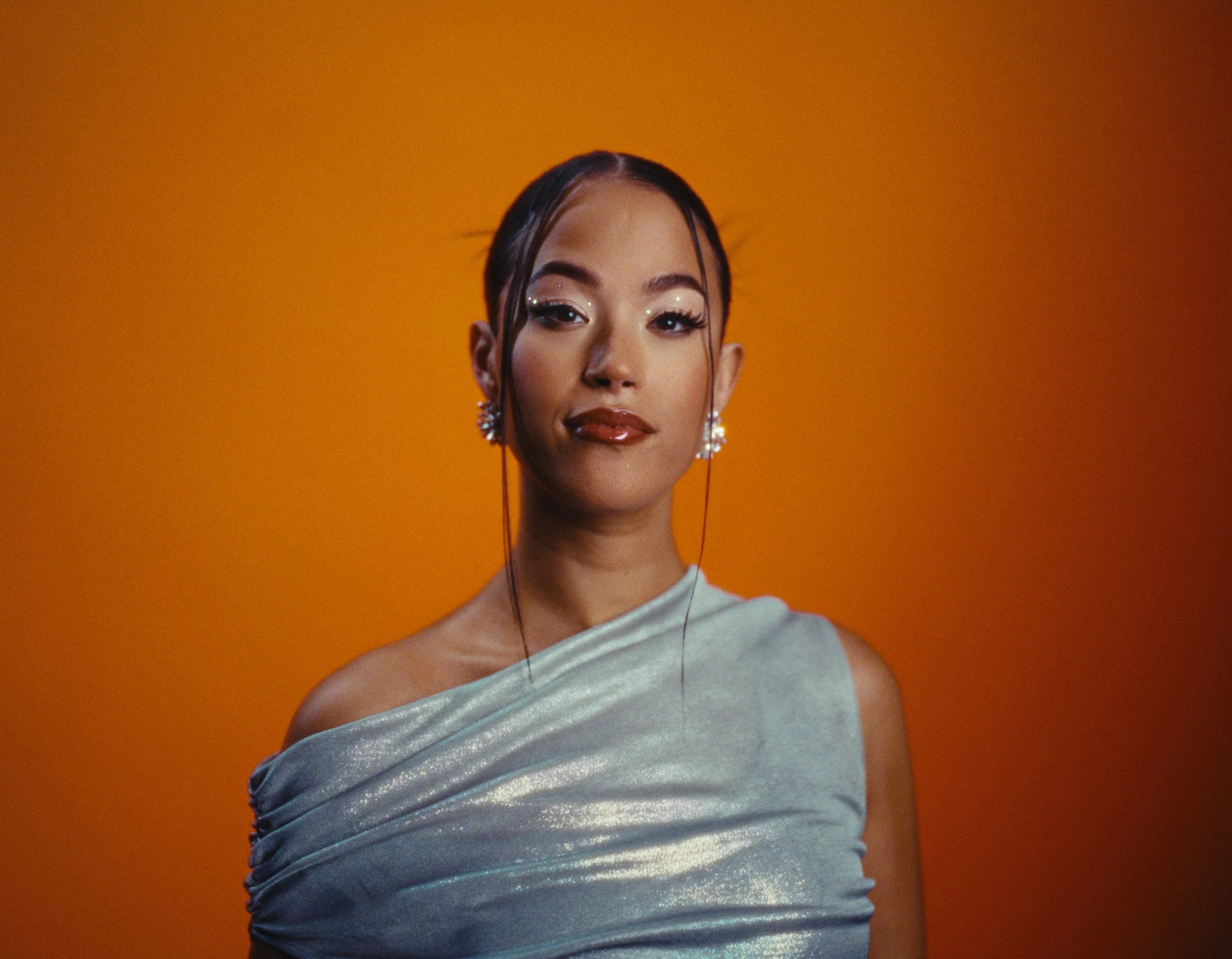 Jazzy shares new single "Shooting Star", announces headline UK + Ireland 2024 dates