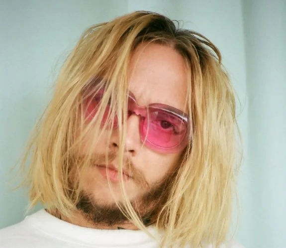 French Polymath ALIAS releases his new album EMBRACE CHAOS - out now via Simone Records