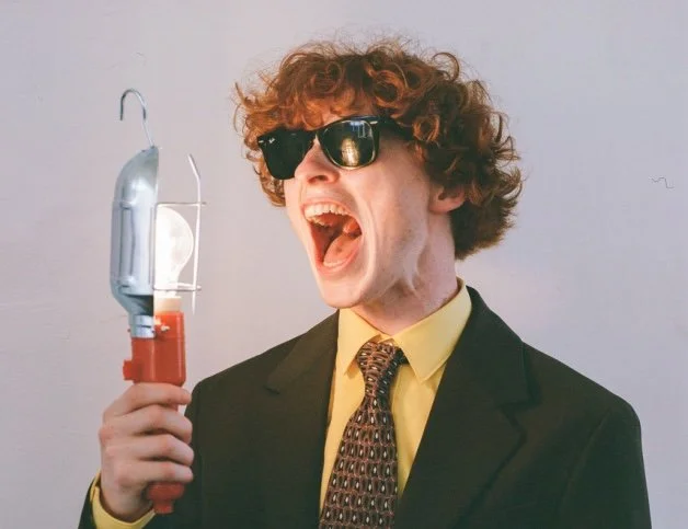 Irish No-wave provocateur Skinner announces debut album 'New Wave Vaudeville' set for release on Janaury 10th through Faction Records